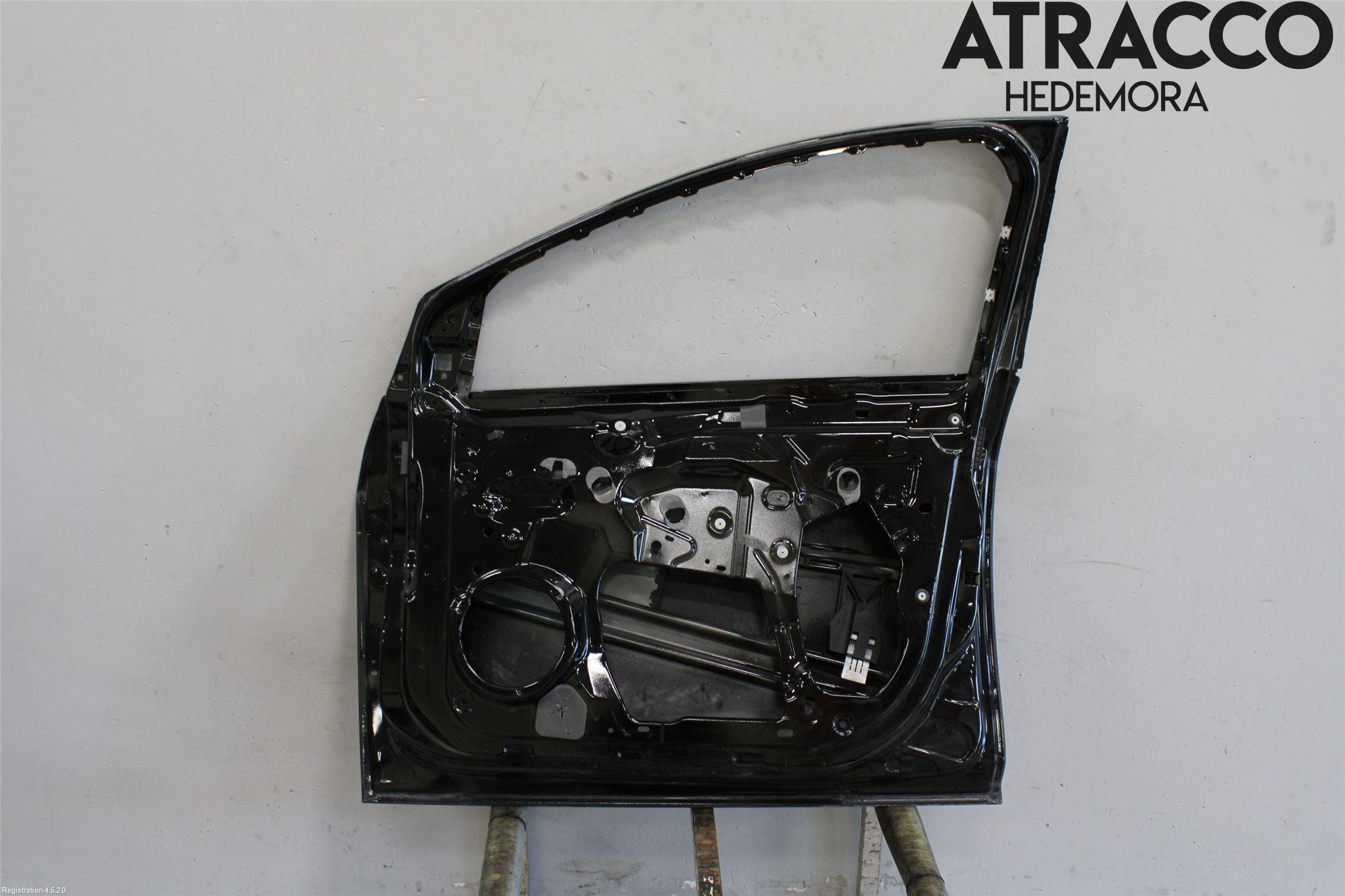 Ford FOCUS 15-18 Dörr Fram Höger