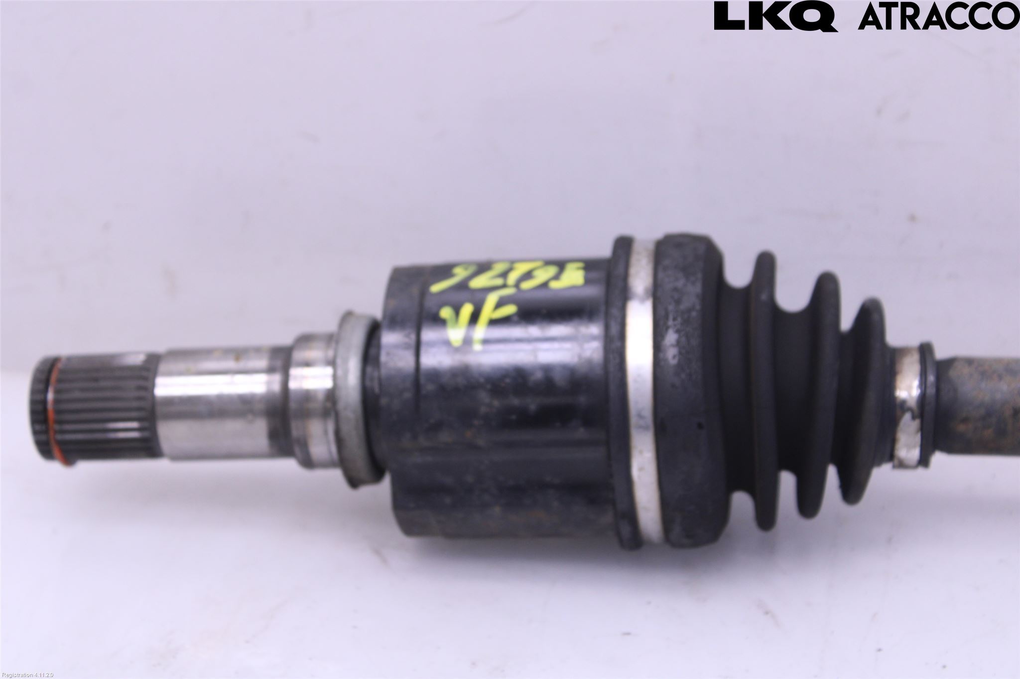 Mazda CX-30 20- Drivaxel Fram Vänster