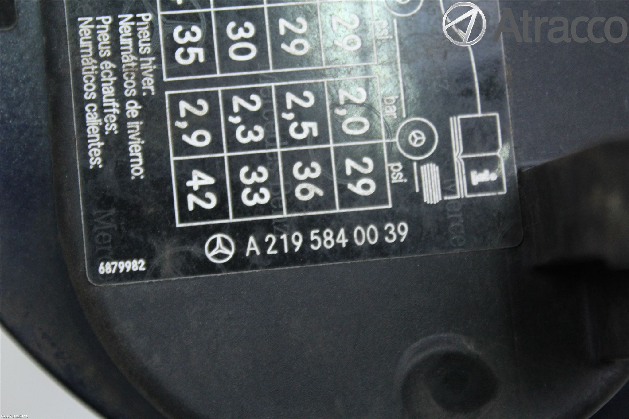 Mercedes-Benz MB CLS (C219) 03-11 Tanklucka