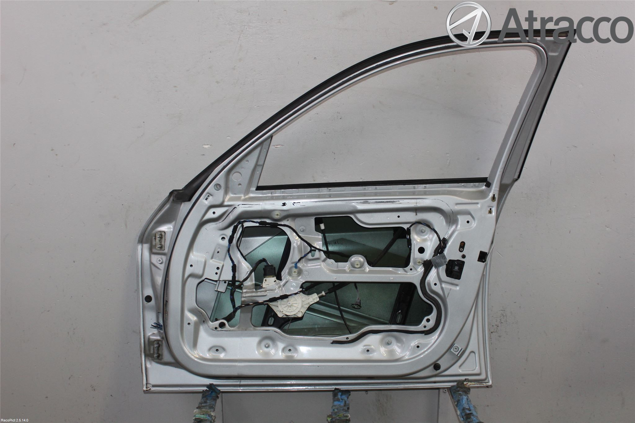 BMW 3 E90/91 SED/TOU 05-12 Dörr Fram Höger