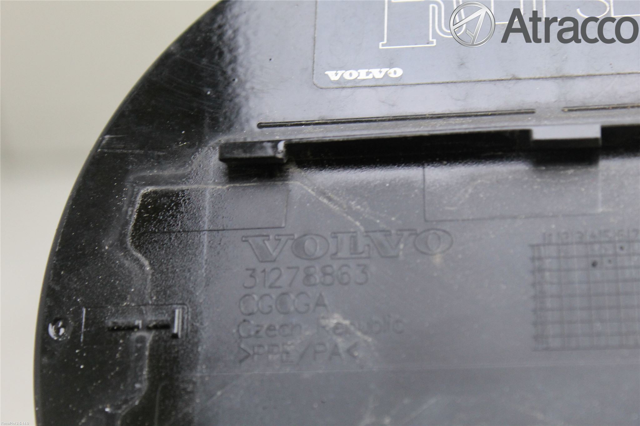Volvo V40 12-19 Tanklucka