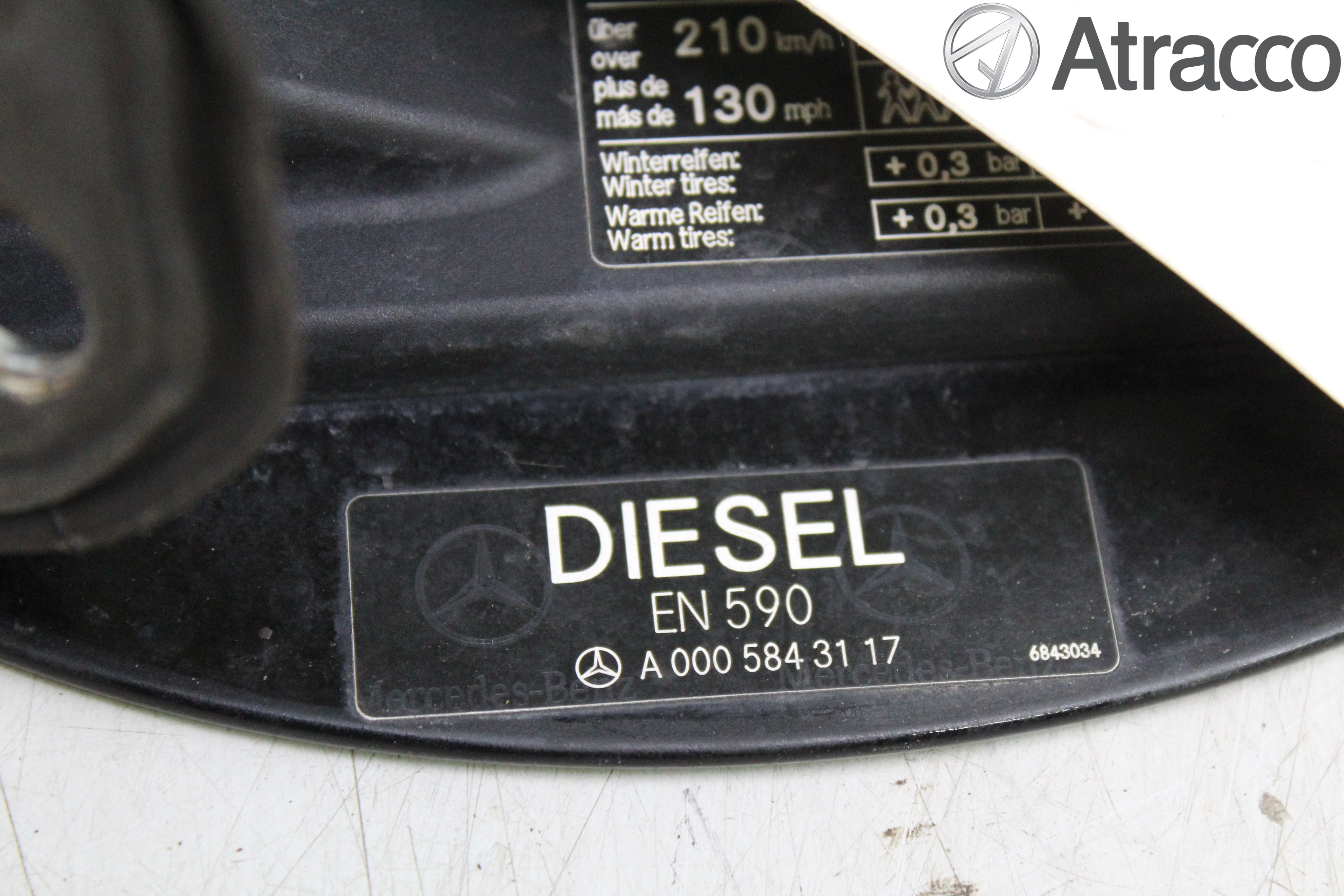 Mercedes-Benz MB CLS (C219) 03-11 Tanklucka