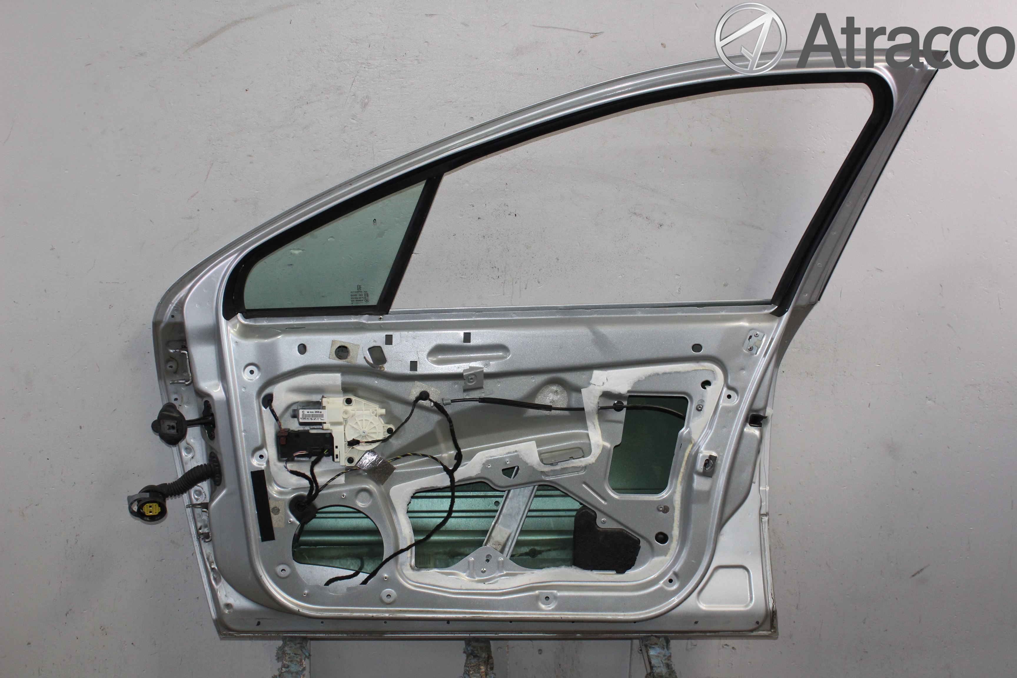 Peugeot 407 Dörr Fram Höger