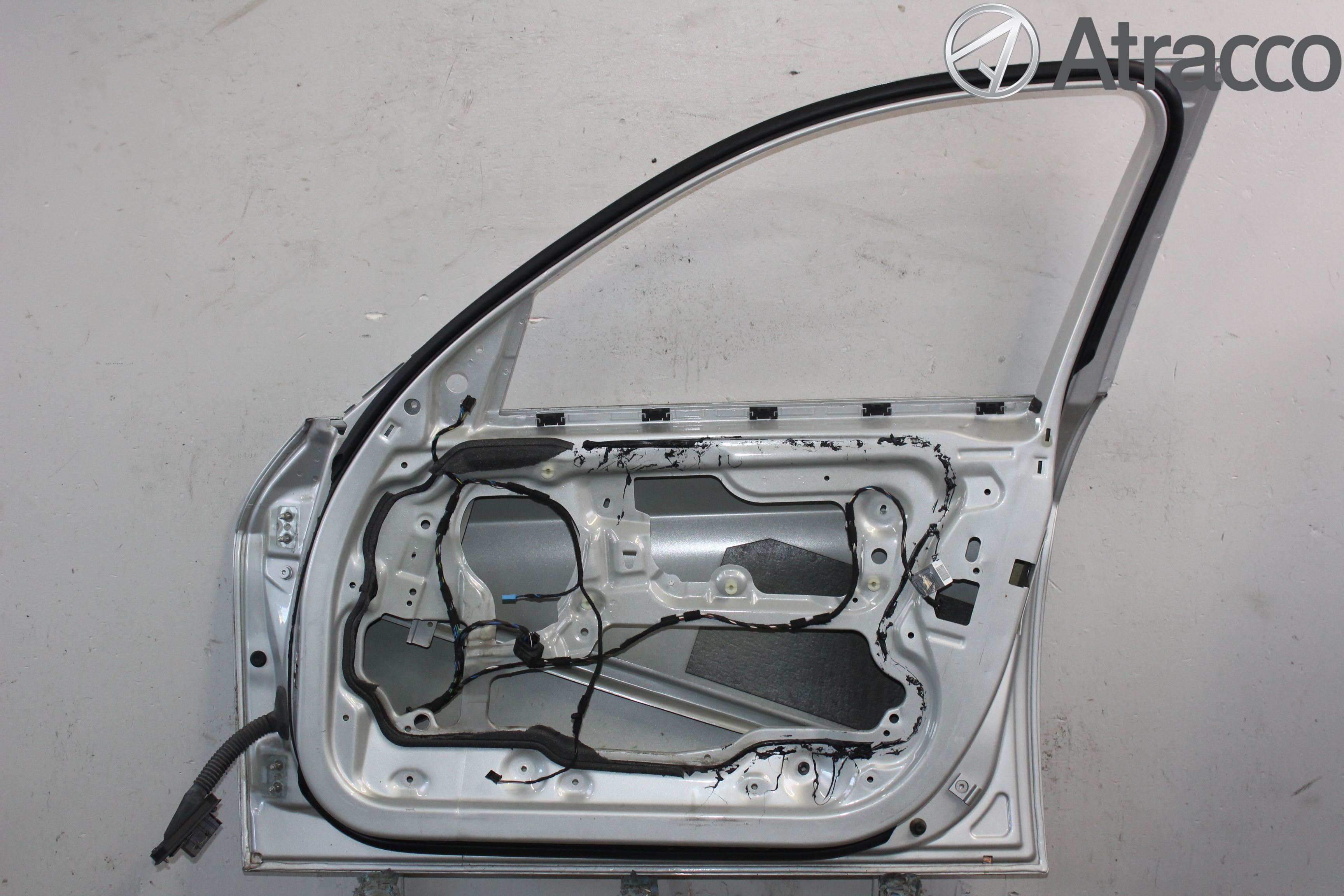 BMW 3 E90/91 SED/TOU 05-12 Dörr Fram Höger