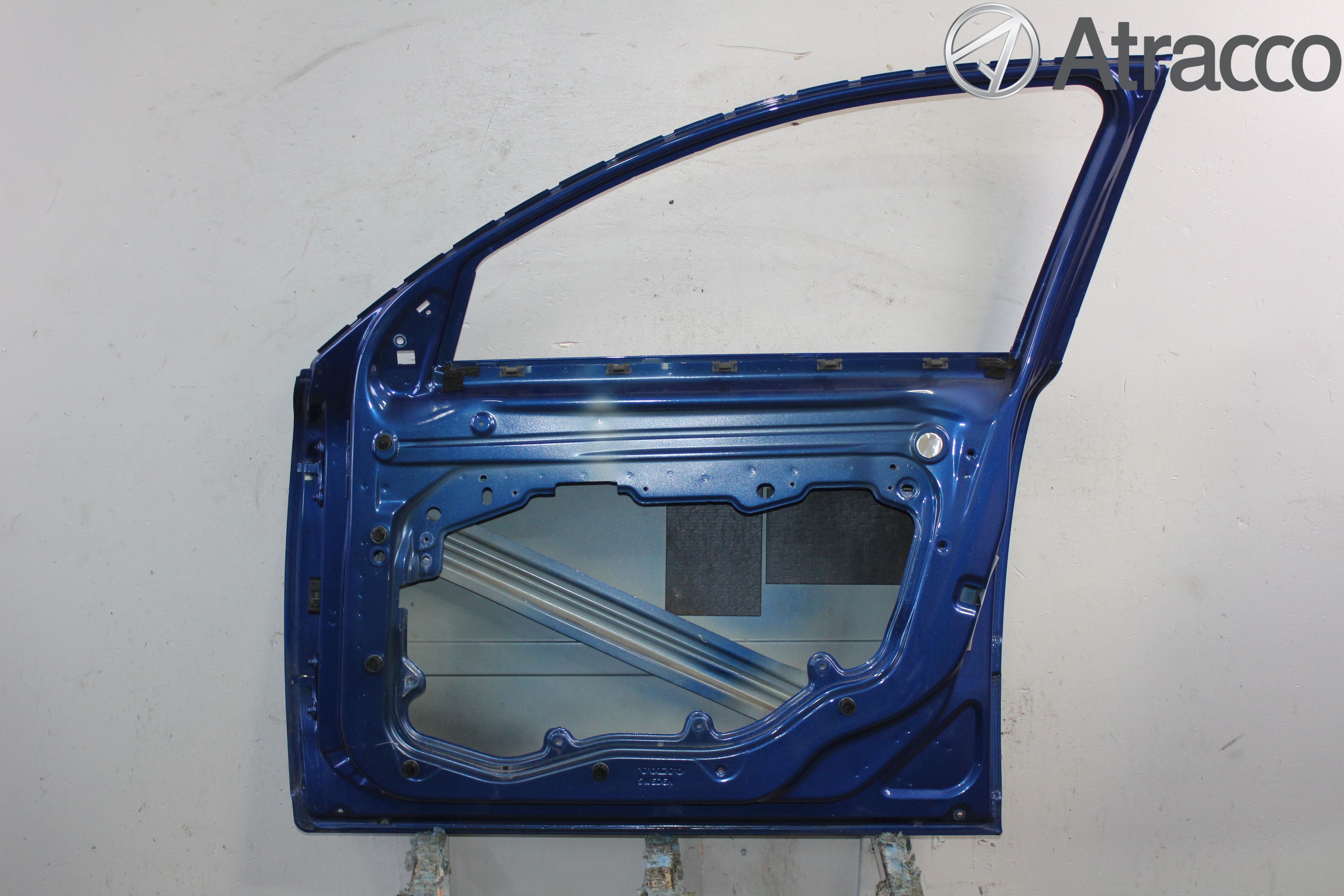 Volvo V50 04-07 Dörr Fram Höger