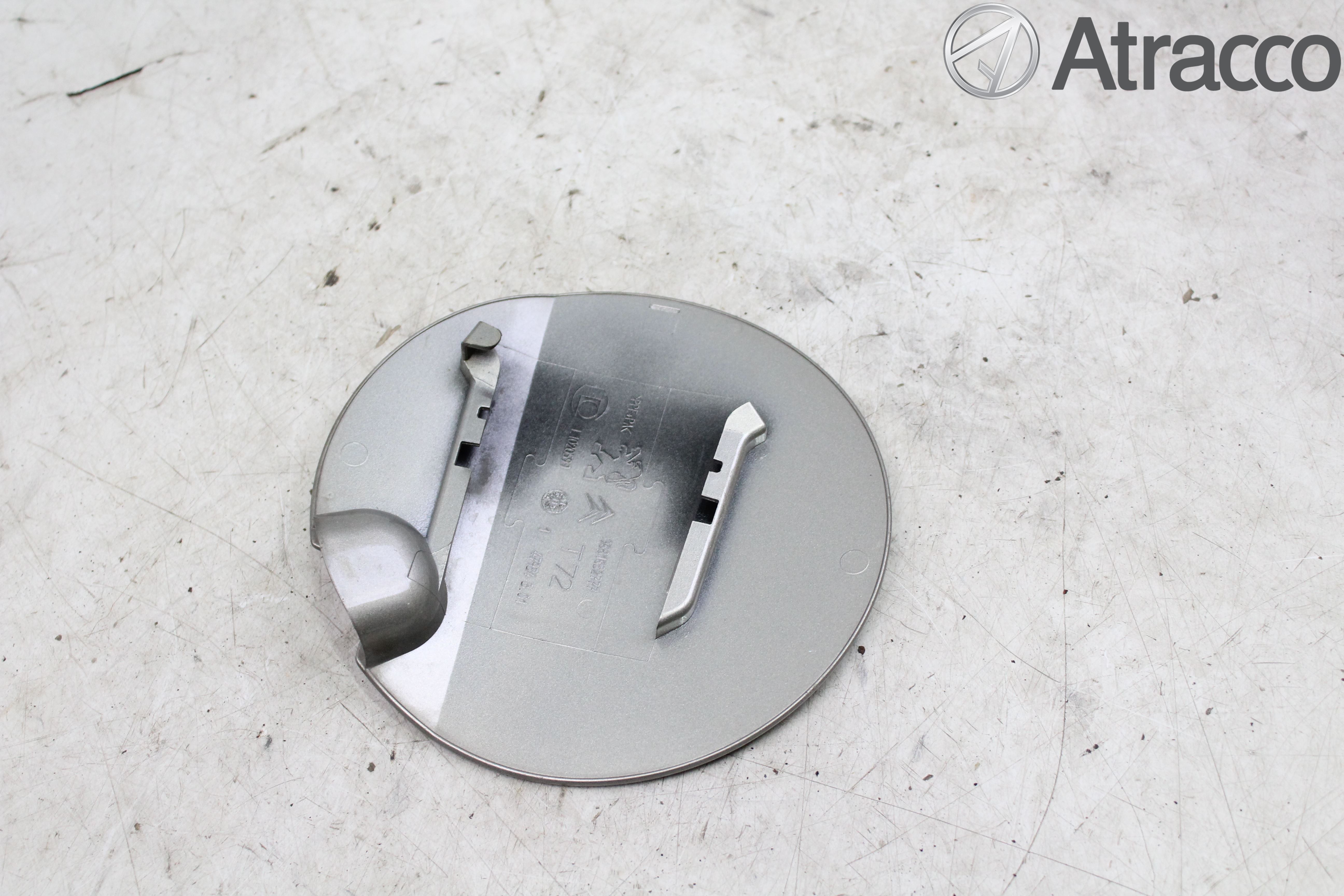 Peugeot 308 08-13 Tanklucka