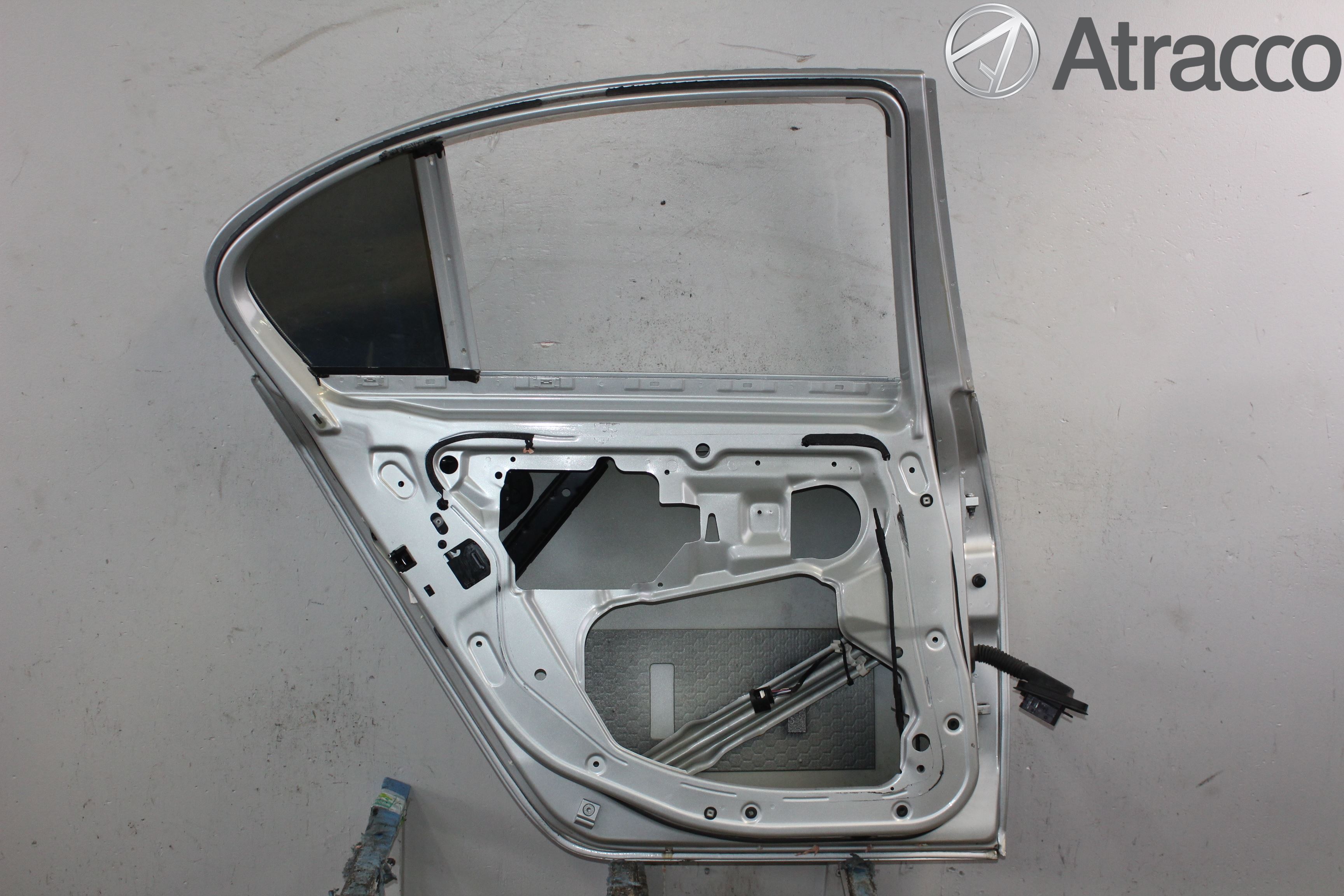 BMW 5 E60/61 Sed/Tou 02-10 Dörr Bak Vänster