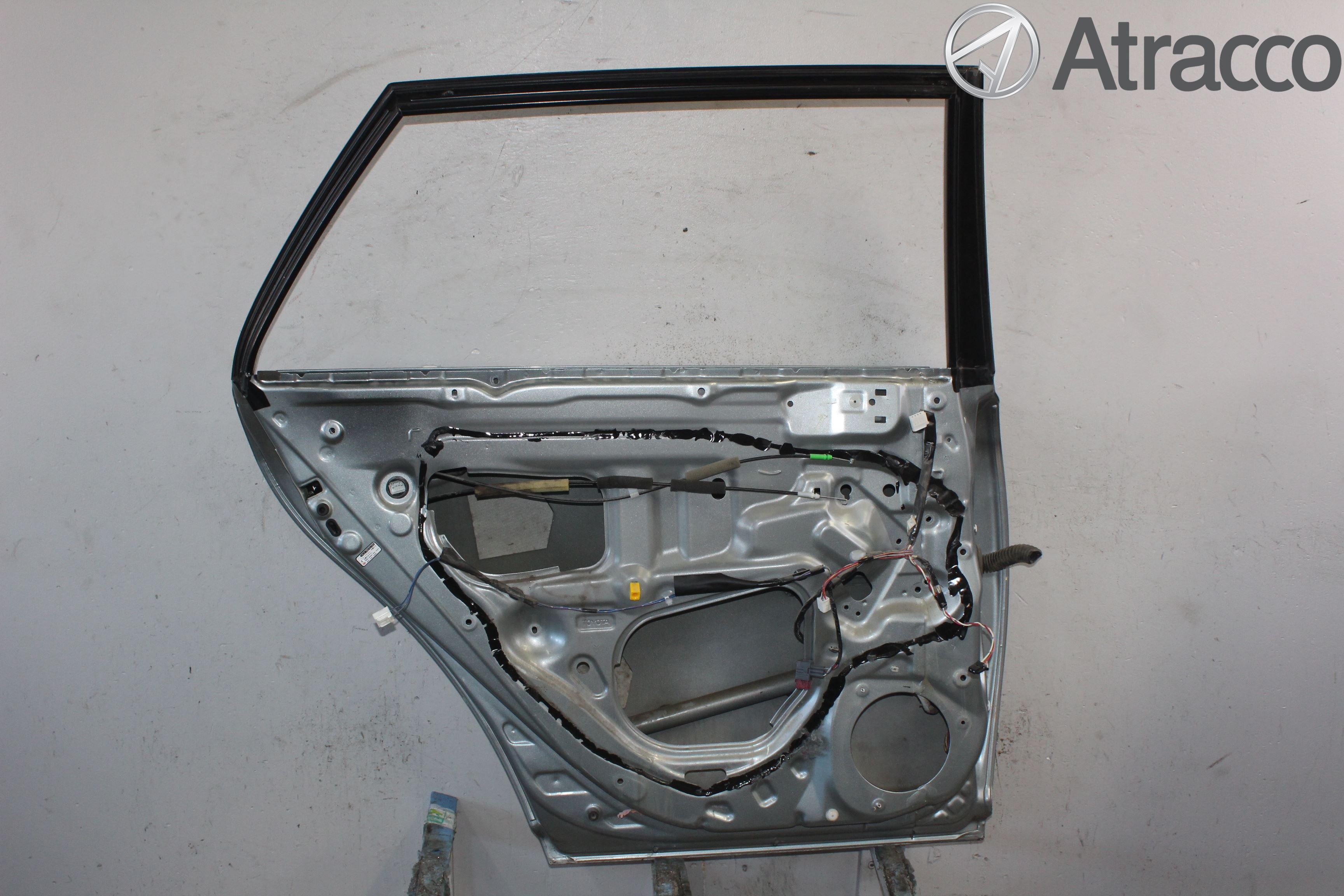 Toyota AVENSIS 07-08 Dörr Bak Vänster
