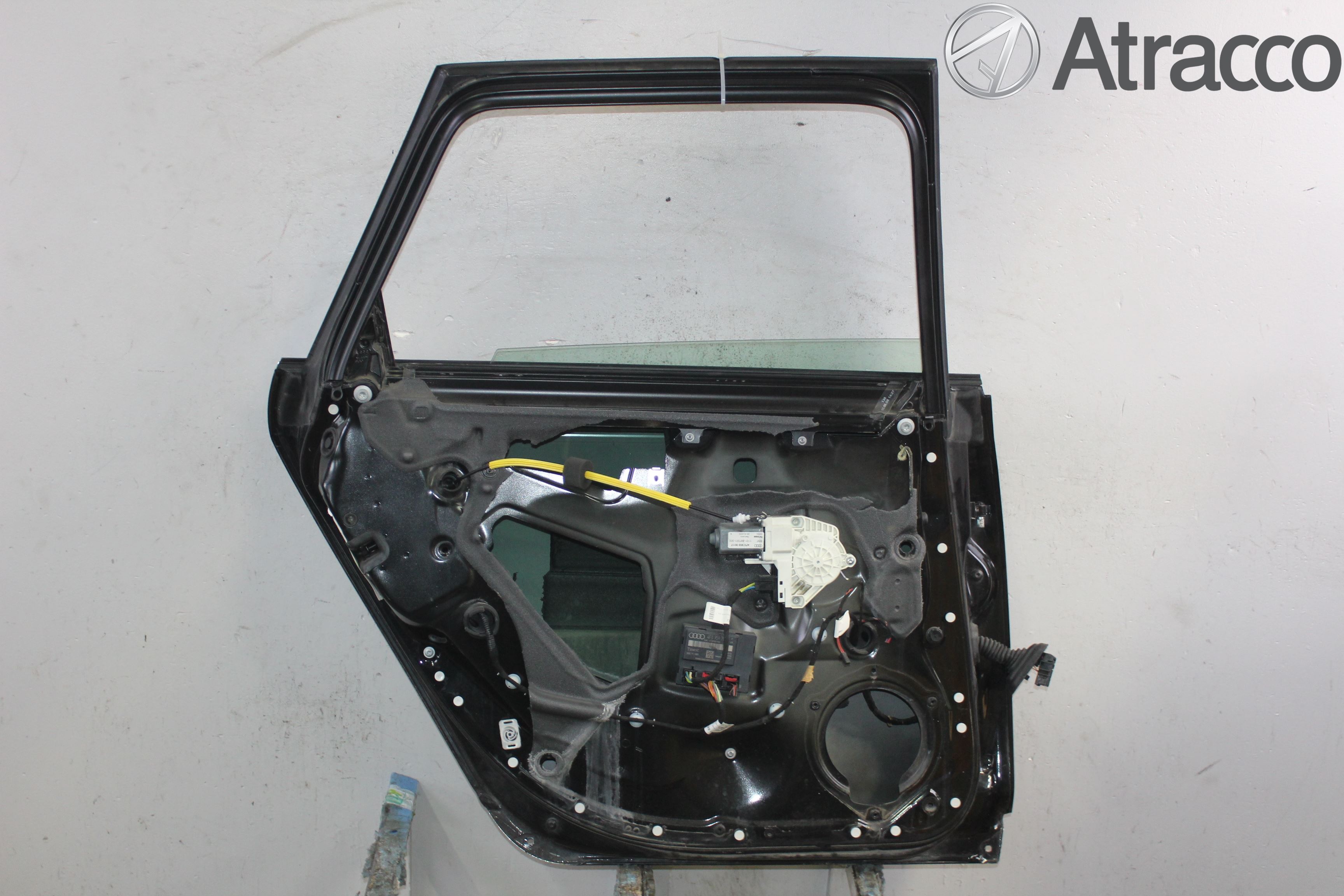 Audi A6/S6     05-11 Dörr Bak Vänster