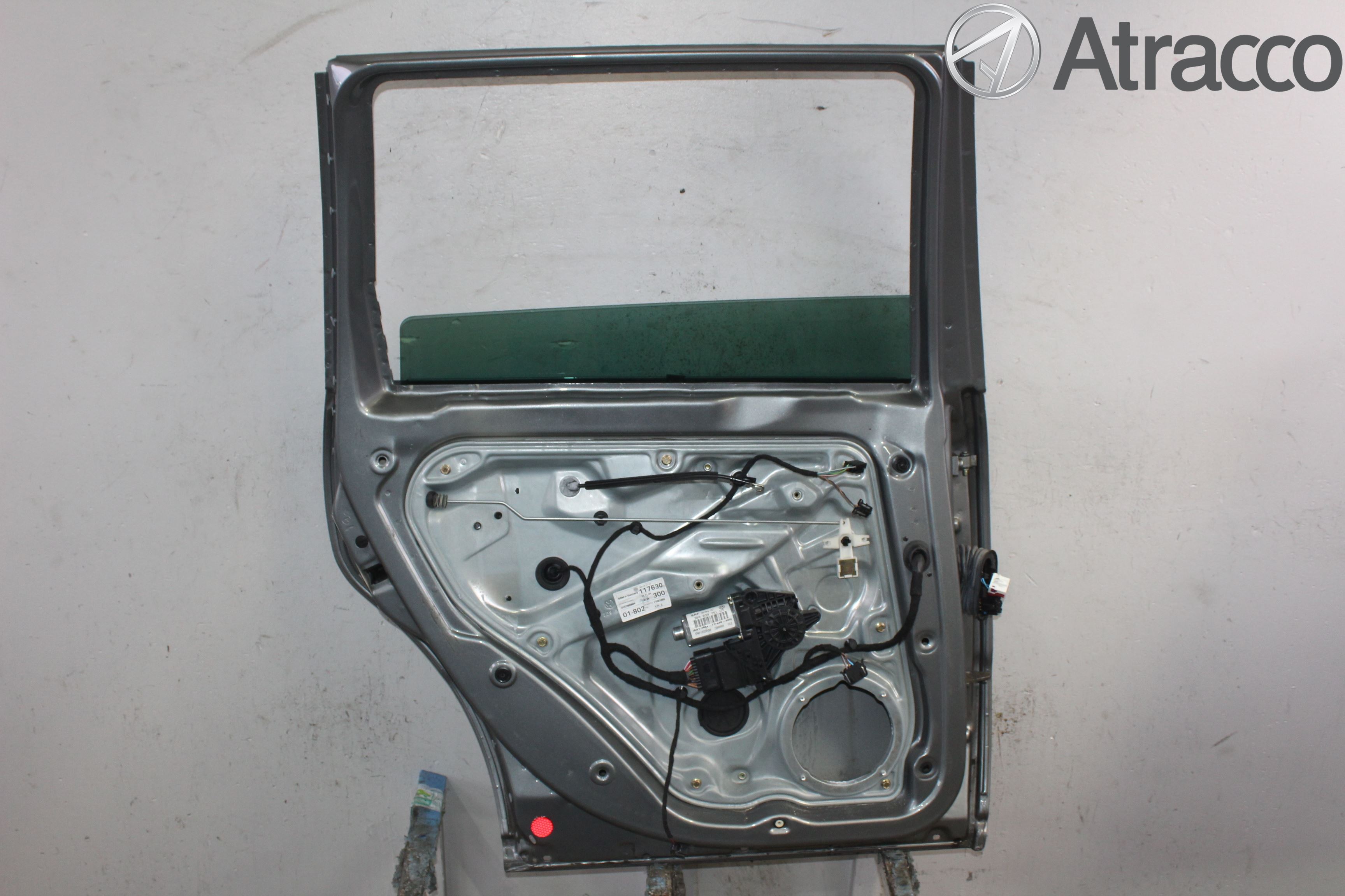 Volkswagen VW PASSAT 01-05 Dörr Bak Vänster