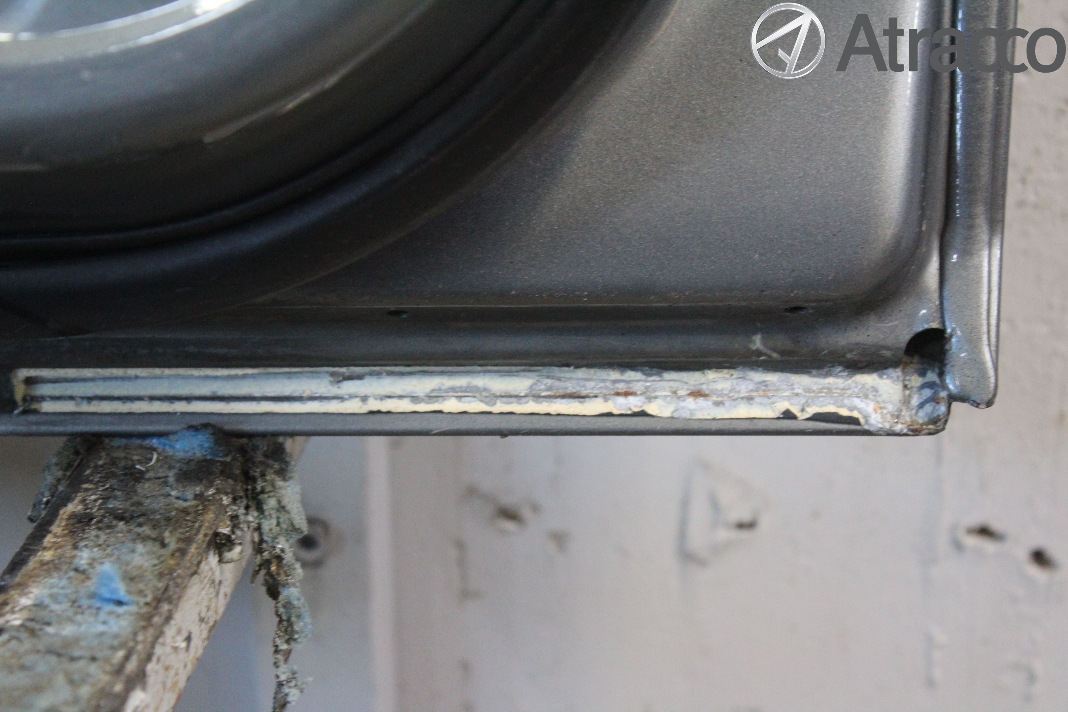 BMW 5 E60/61 Sed/Tou 02-10 Dörr Bak Vänster