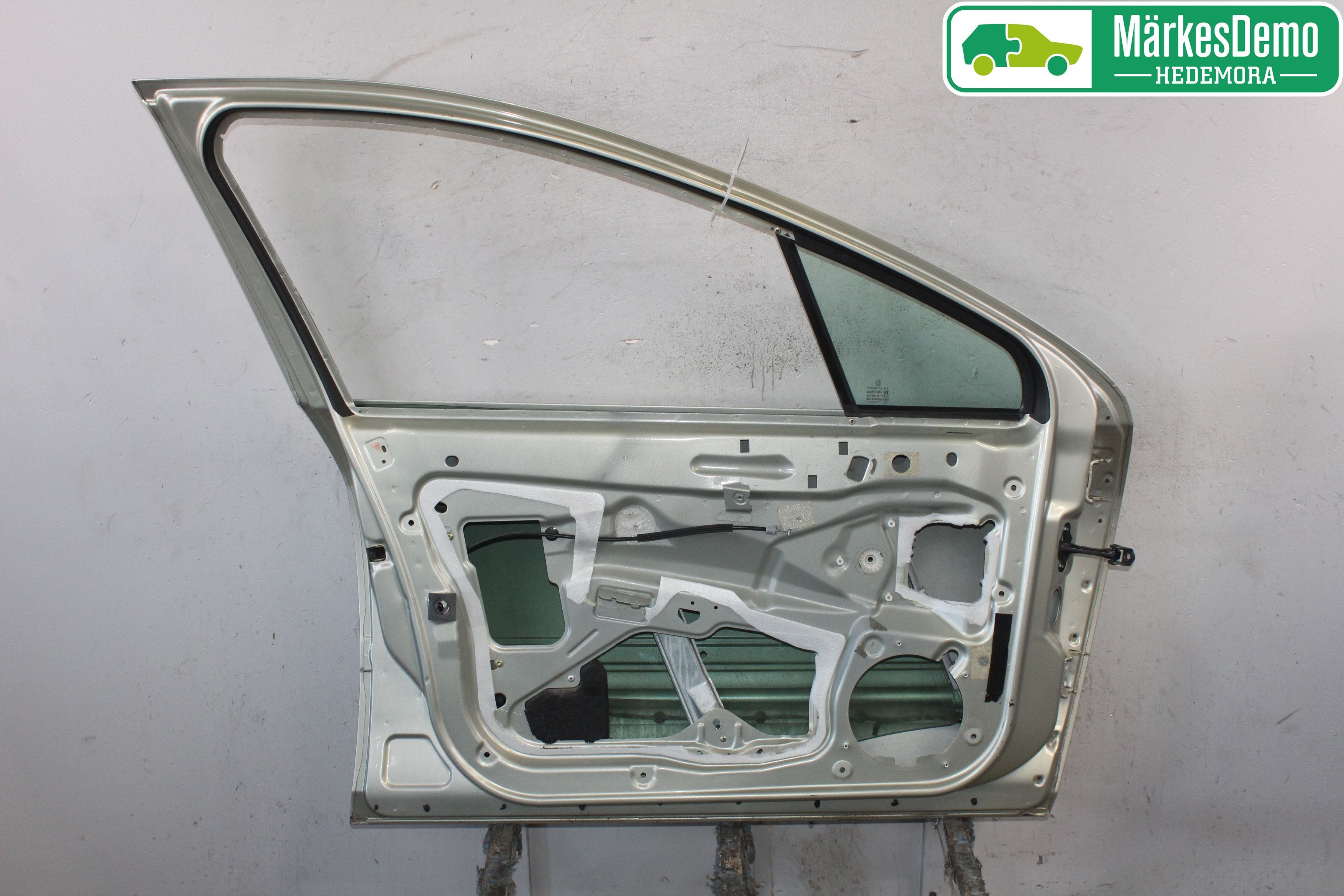 Peugeot 407 Dörr Fram Vänster