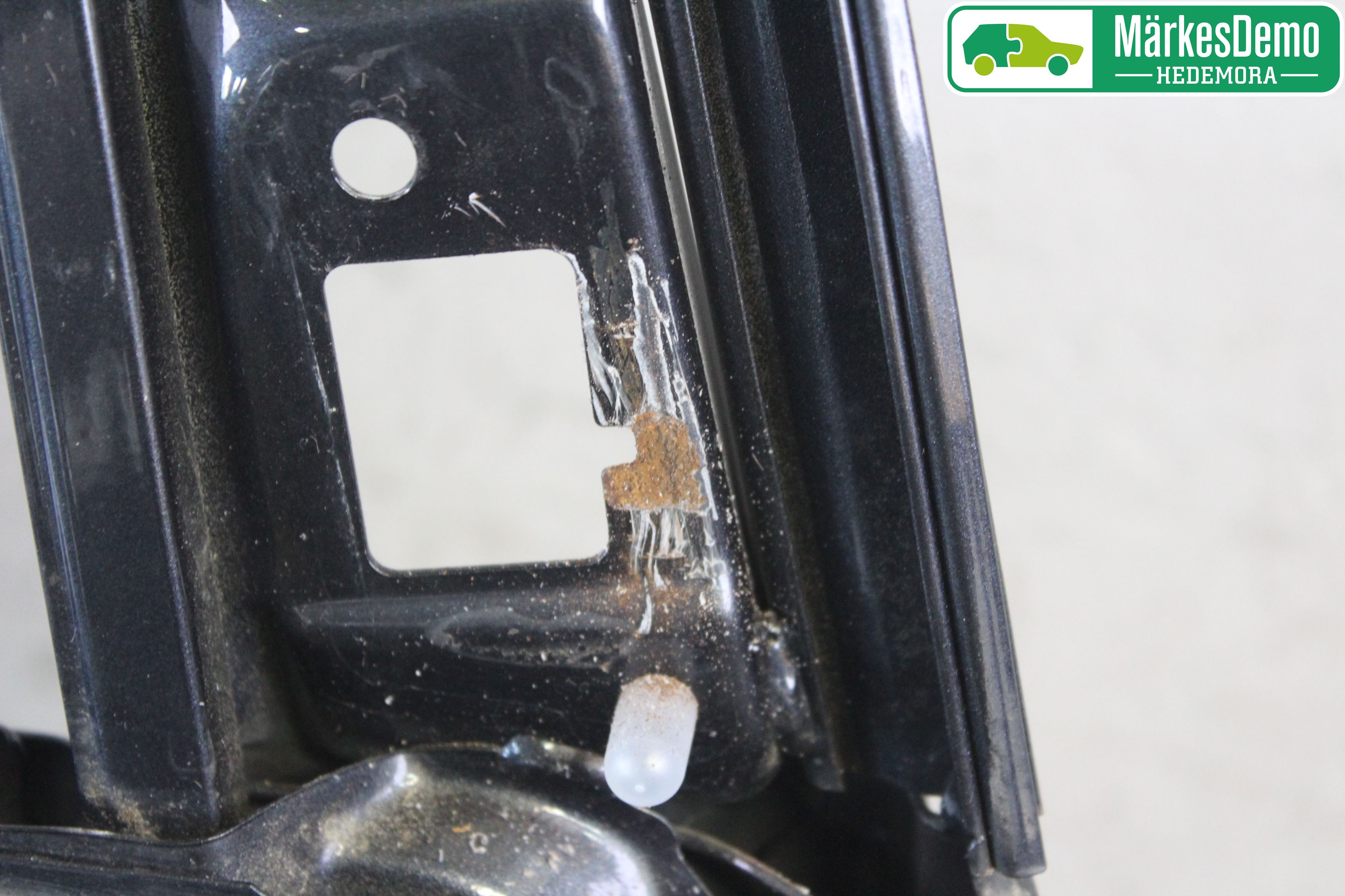 Ford FOCUS     04-07 Dörr Fram Höger