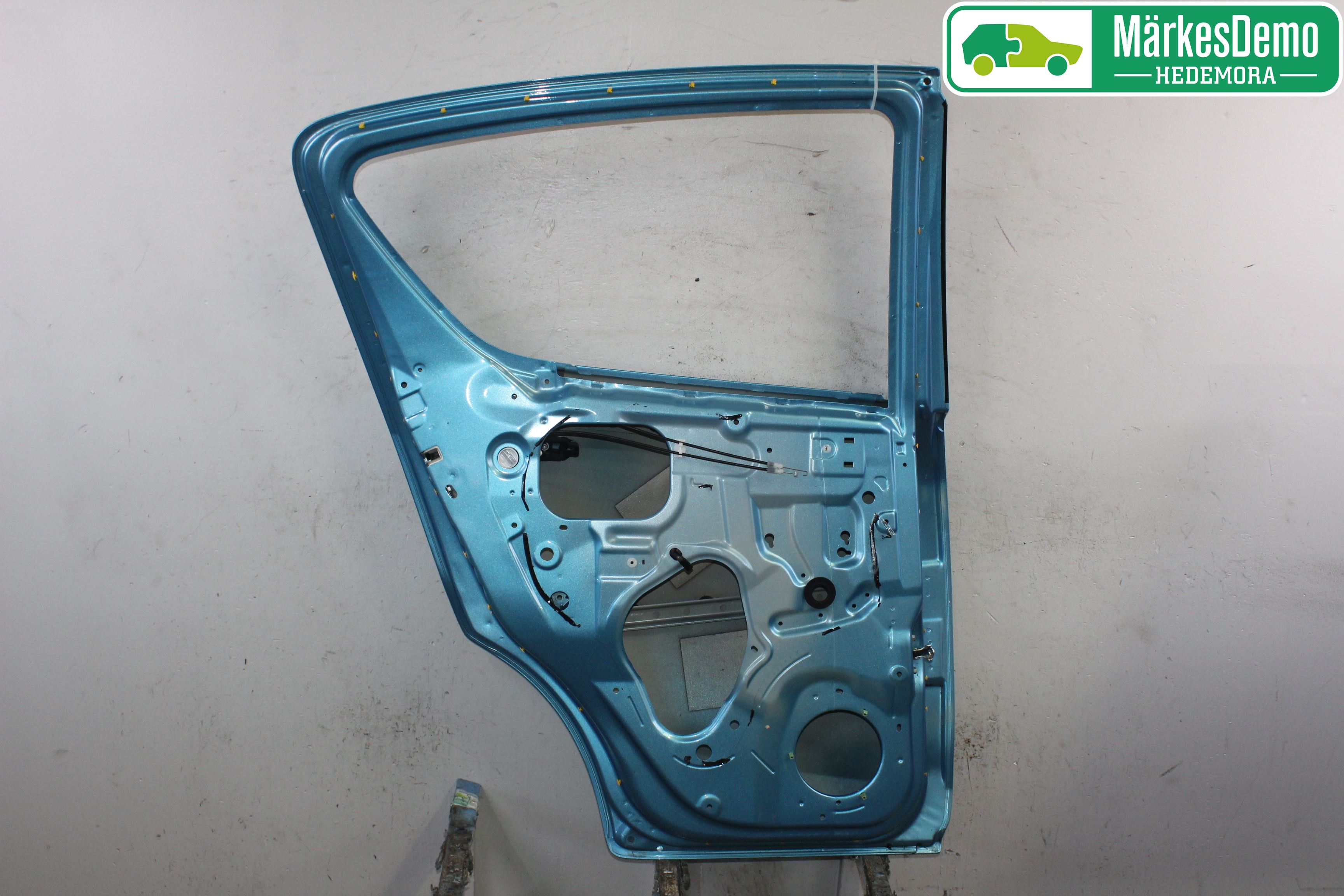 Suzuki SPLASH Dörr Bak Vänster