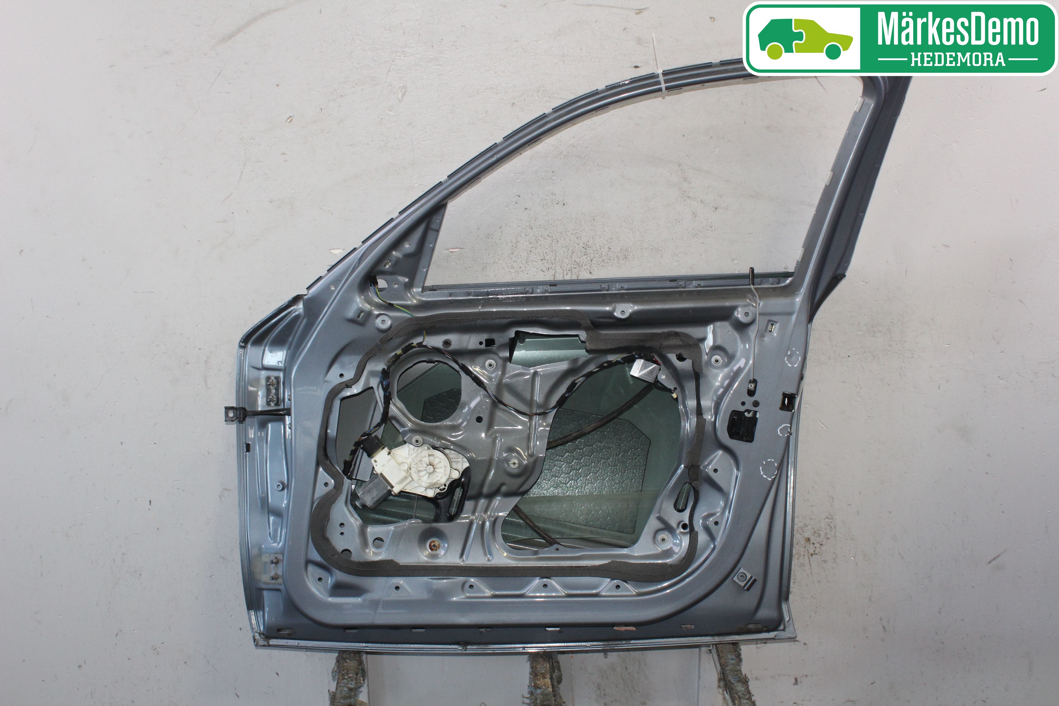 BMW 1 E87/81 5D/3D 03-11 Dörr Fram Höger