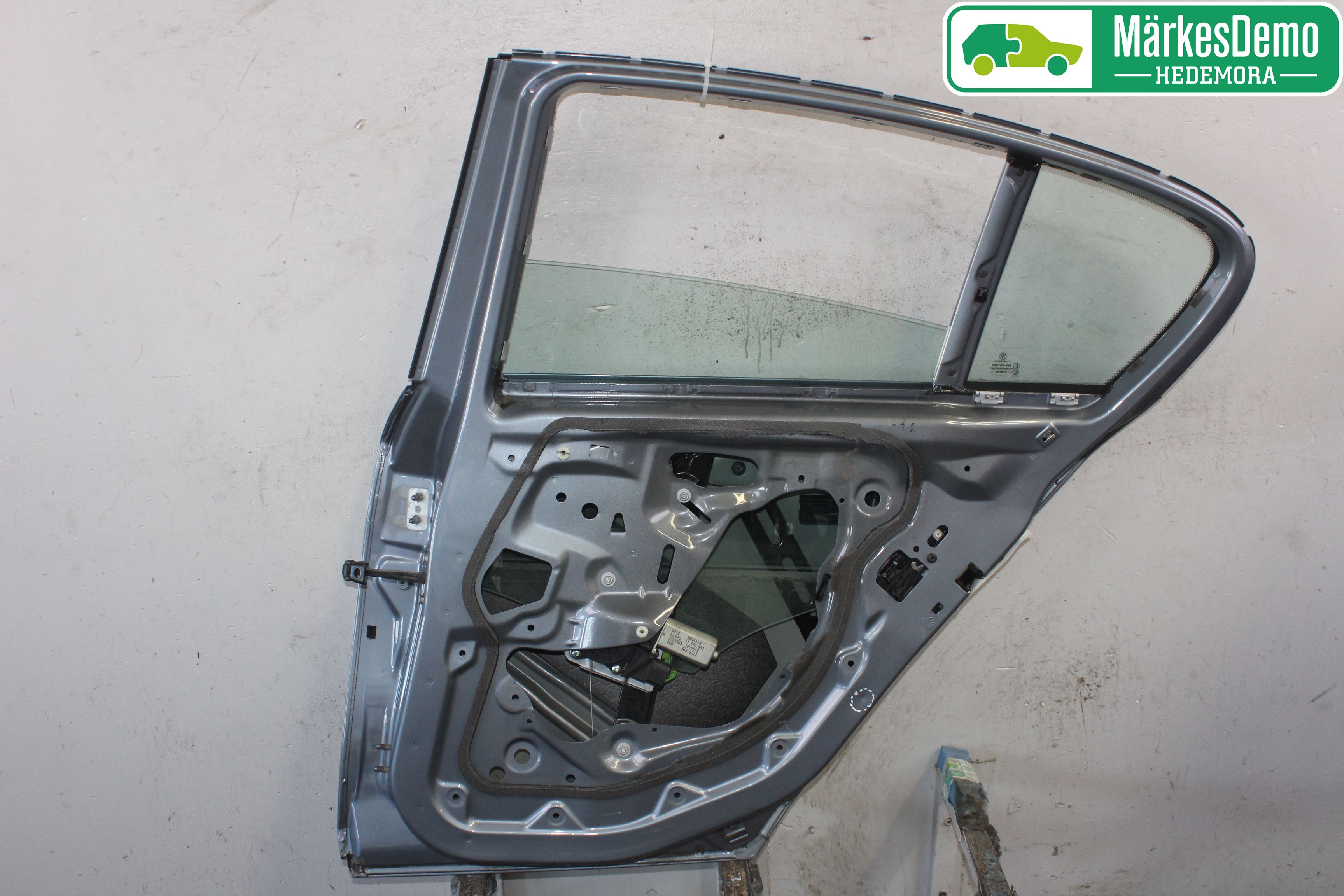 BMW 1 E87/81 5D/3D 03-11 Dörr Bak Höger