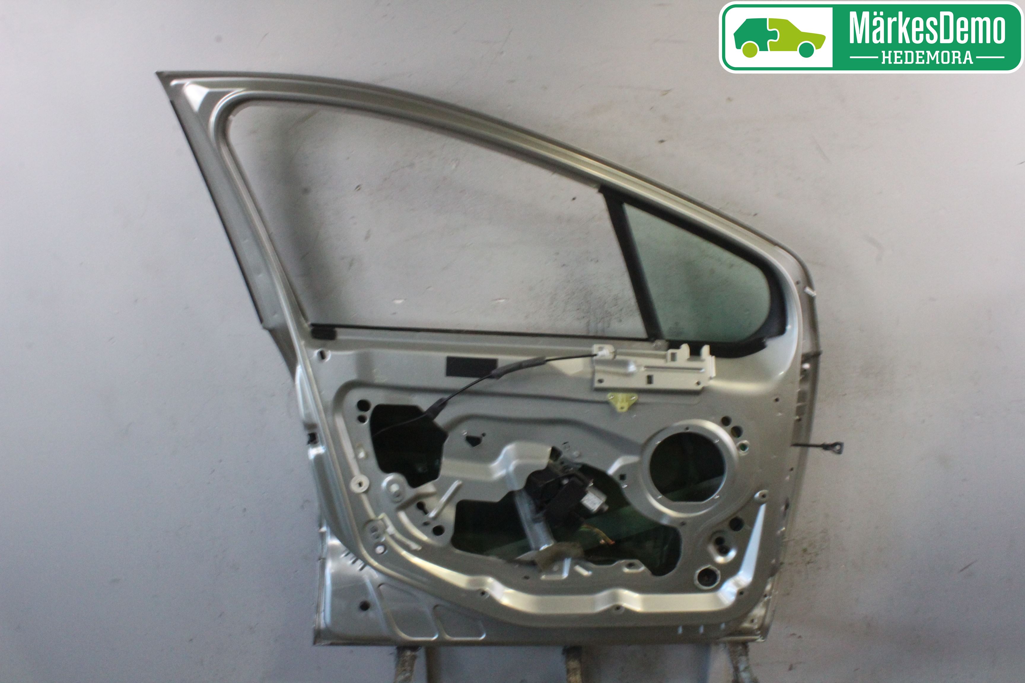 Peugeot 308 08-13 Dörr Fram Vänster