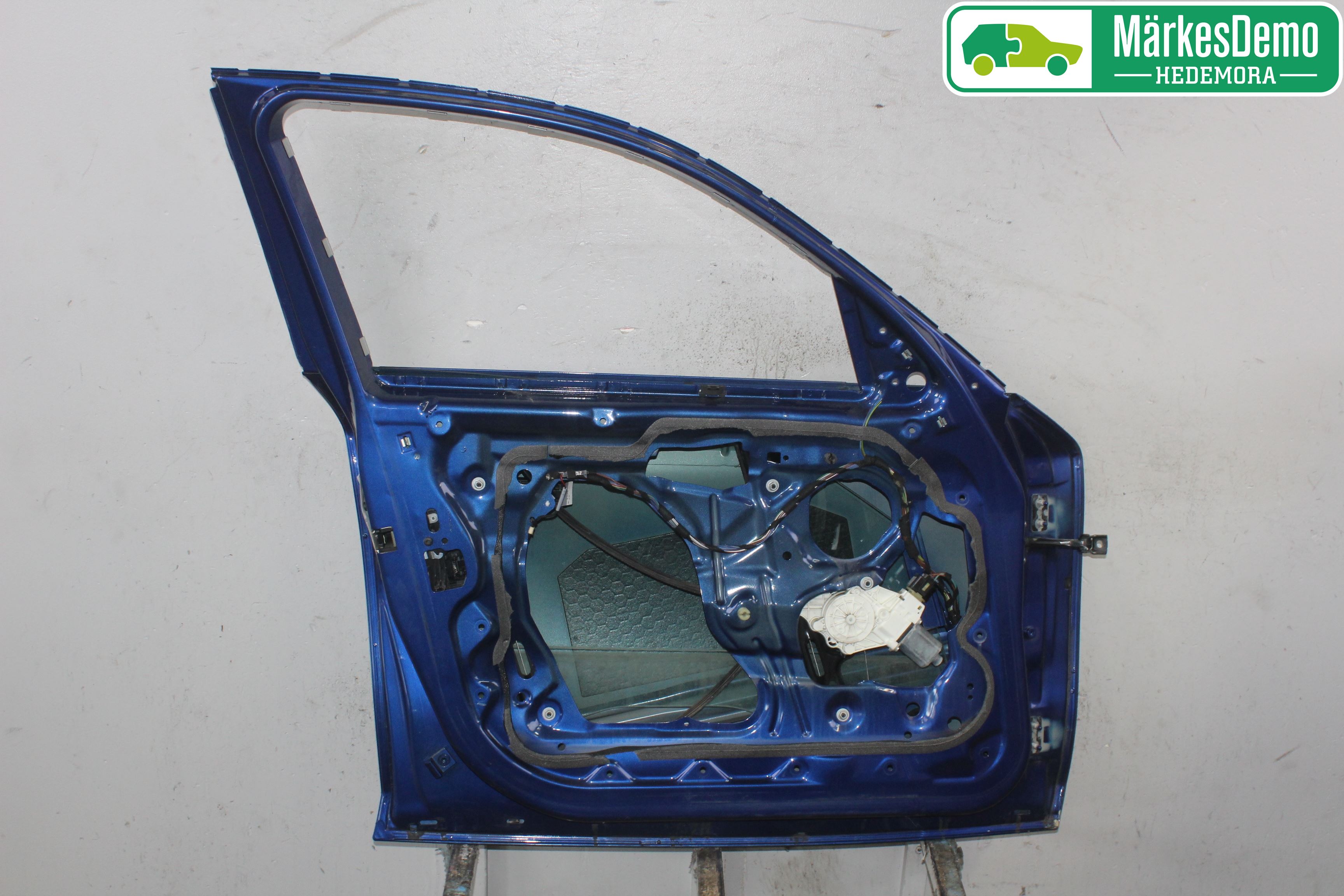 BMW 1 E87/81 5D/3D 03-11 Dörr Fram Vänster