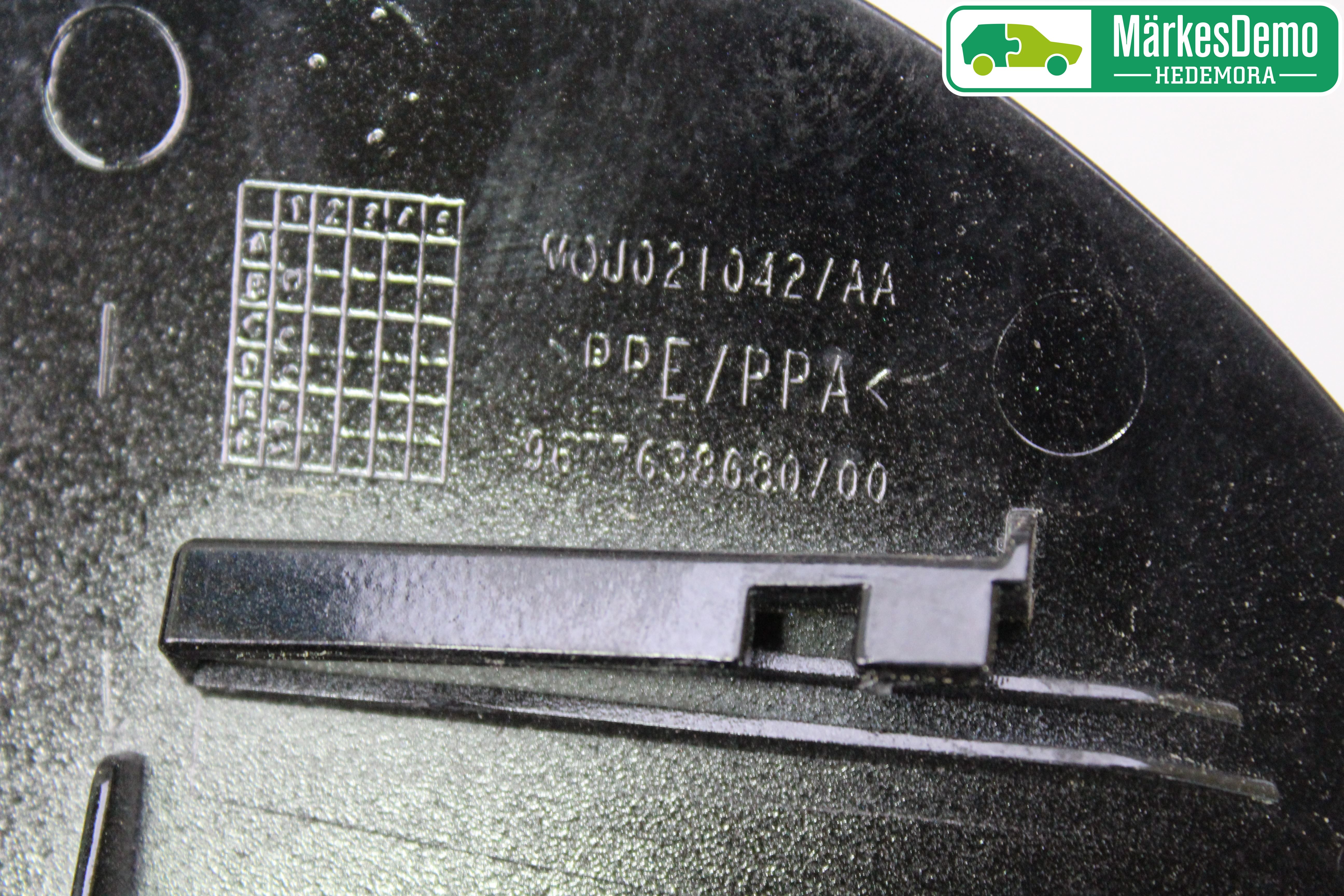 Peugeot 2008 13-20 Tanklucka