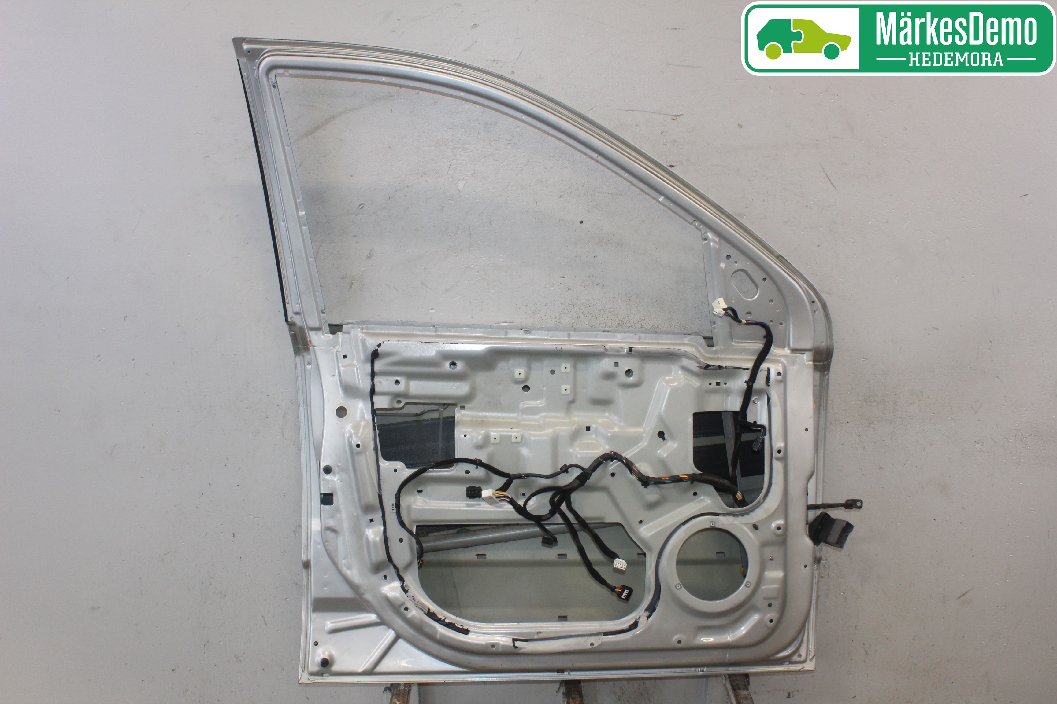 Kia SORENTO 03-09 Dörr Fram Vänster