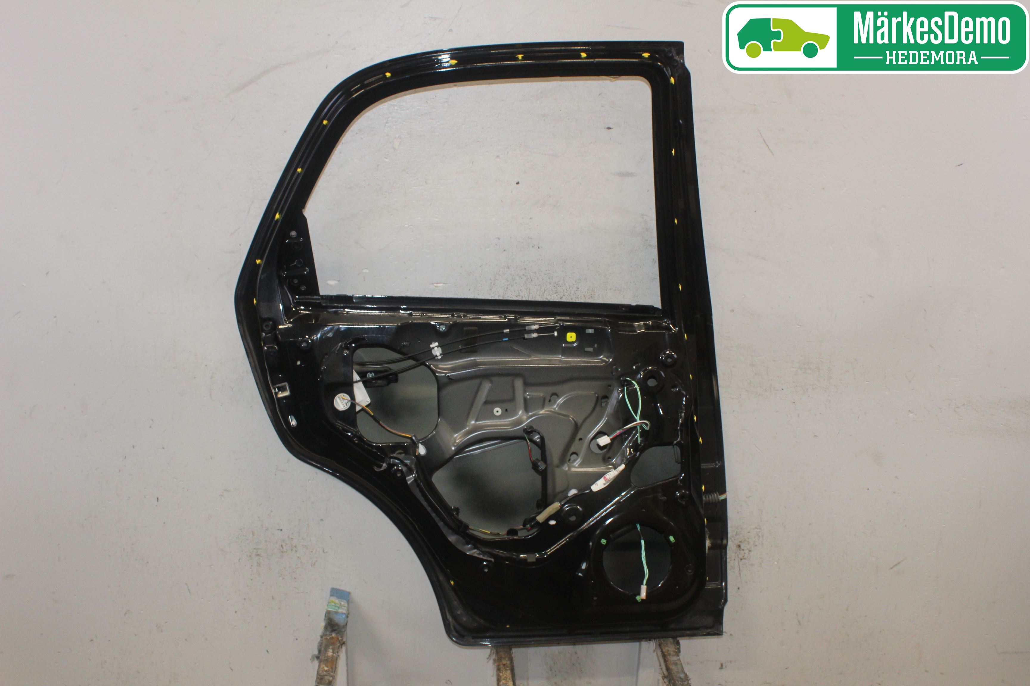 Suzuki SX4 10-13 Dörr Bak Vänster