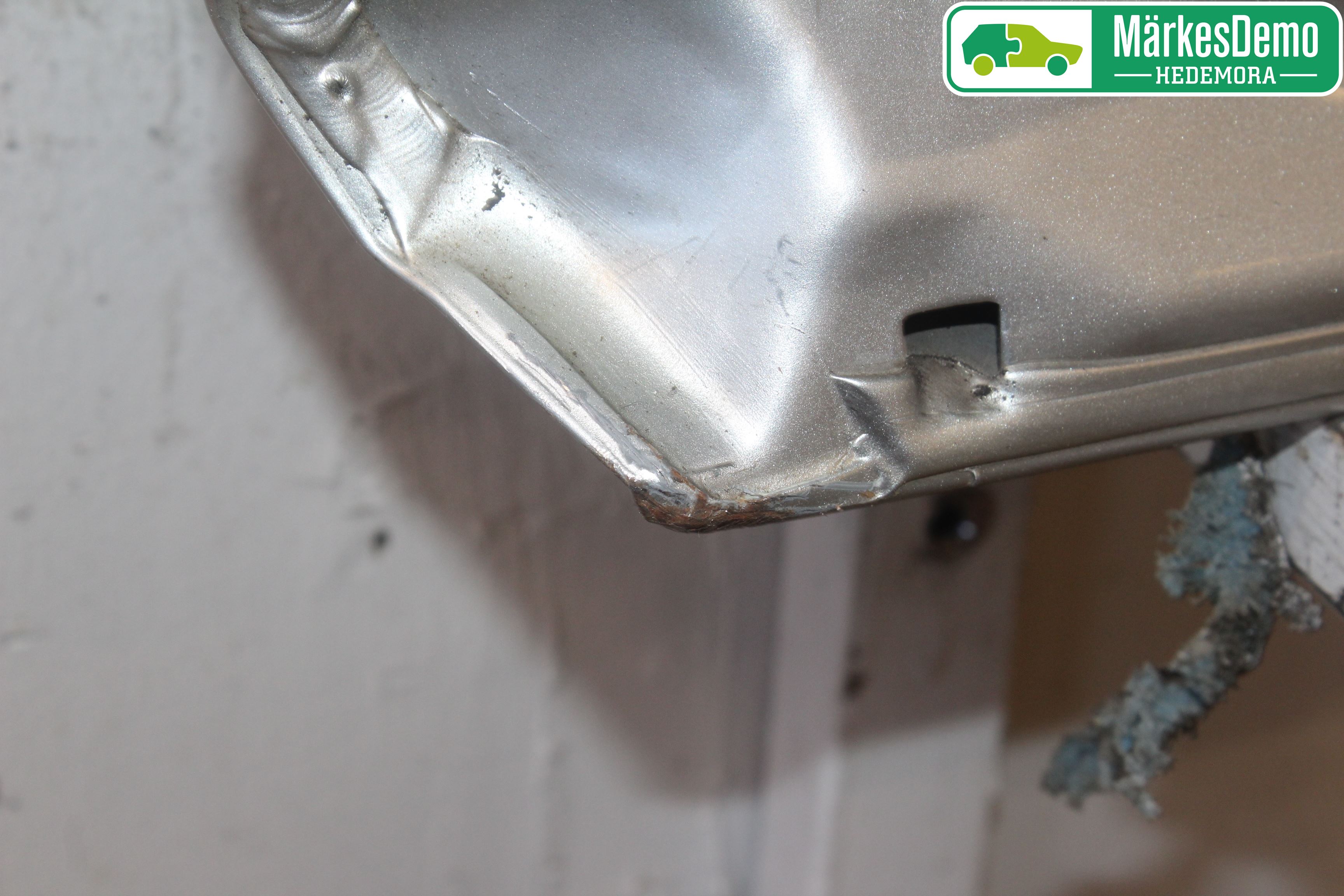 Nissan X-TRAIL     01-07 Dörr Fram Höger