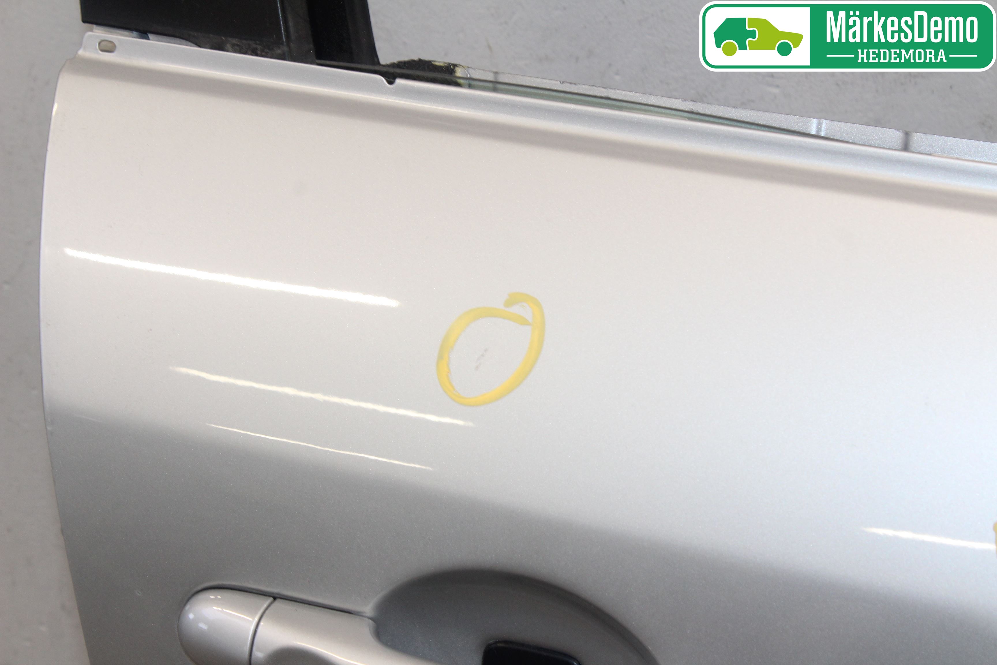 Renault MEGANE III 09-15 Dörr Fram Höger