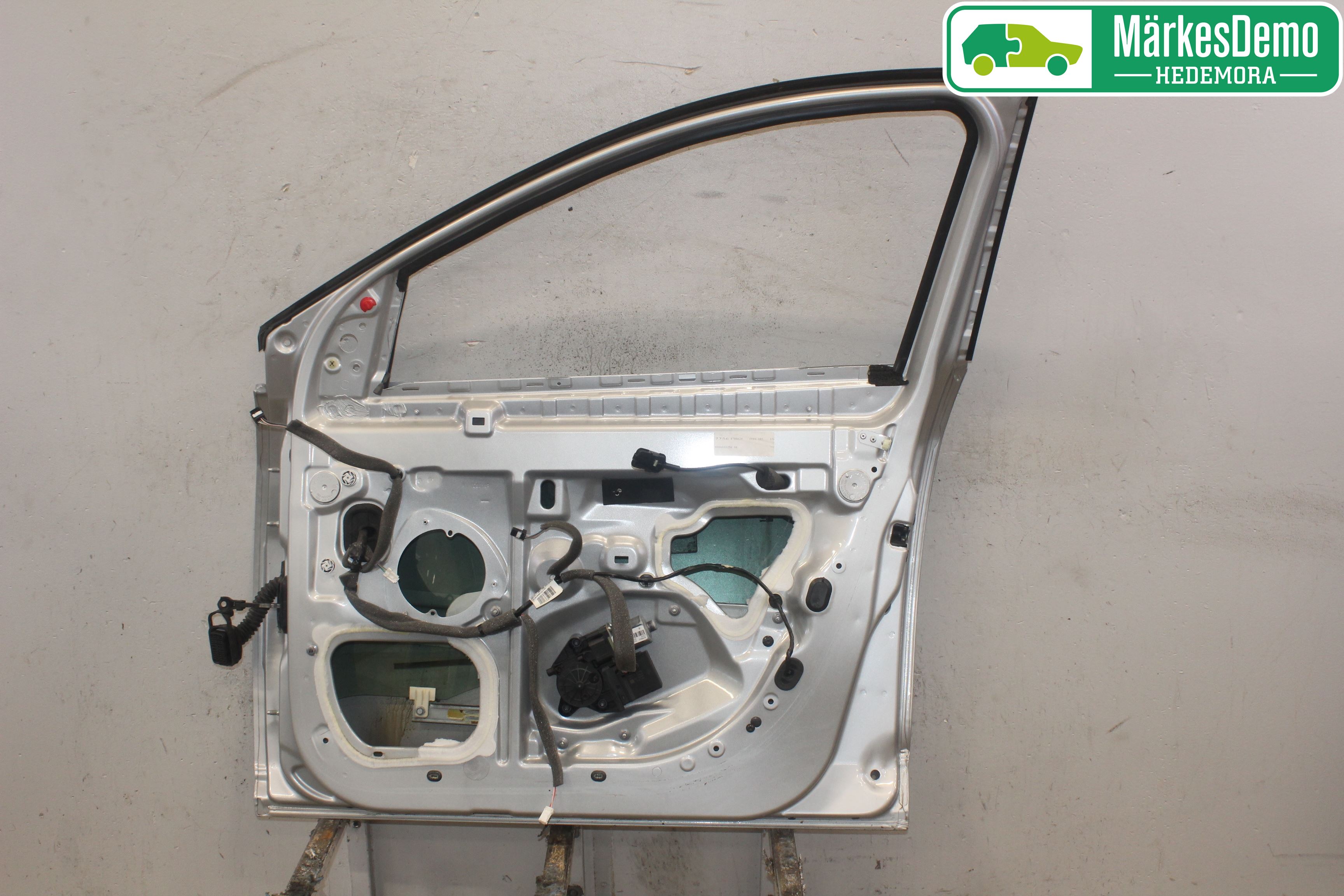 Renault MEGANE III 09-15 Dörr Fram Höger