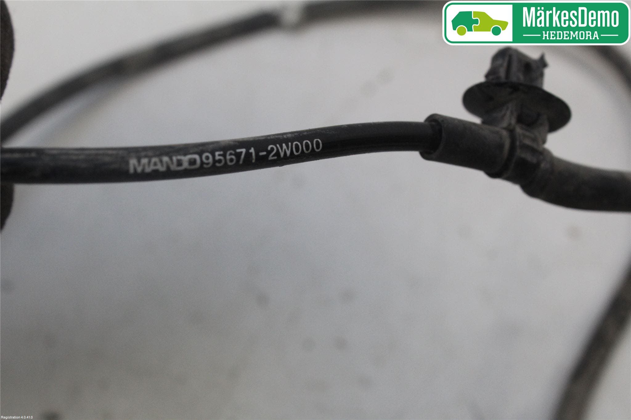 Kia SORENTO 10-14 Abs Sensor