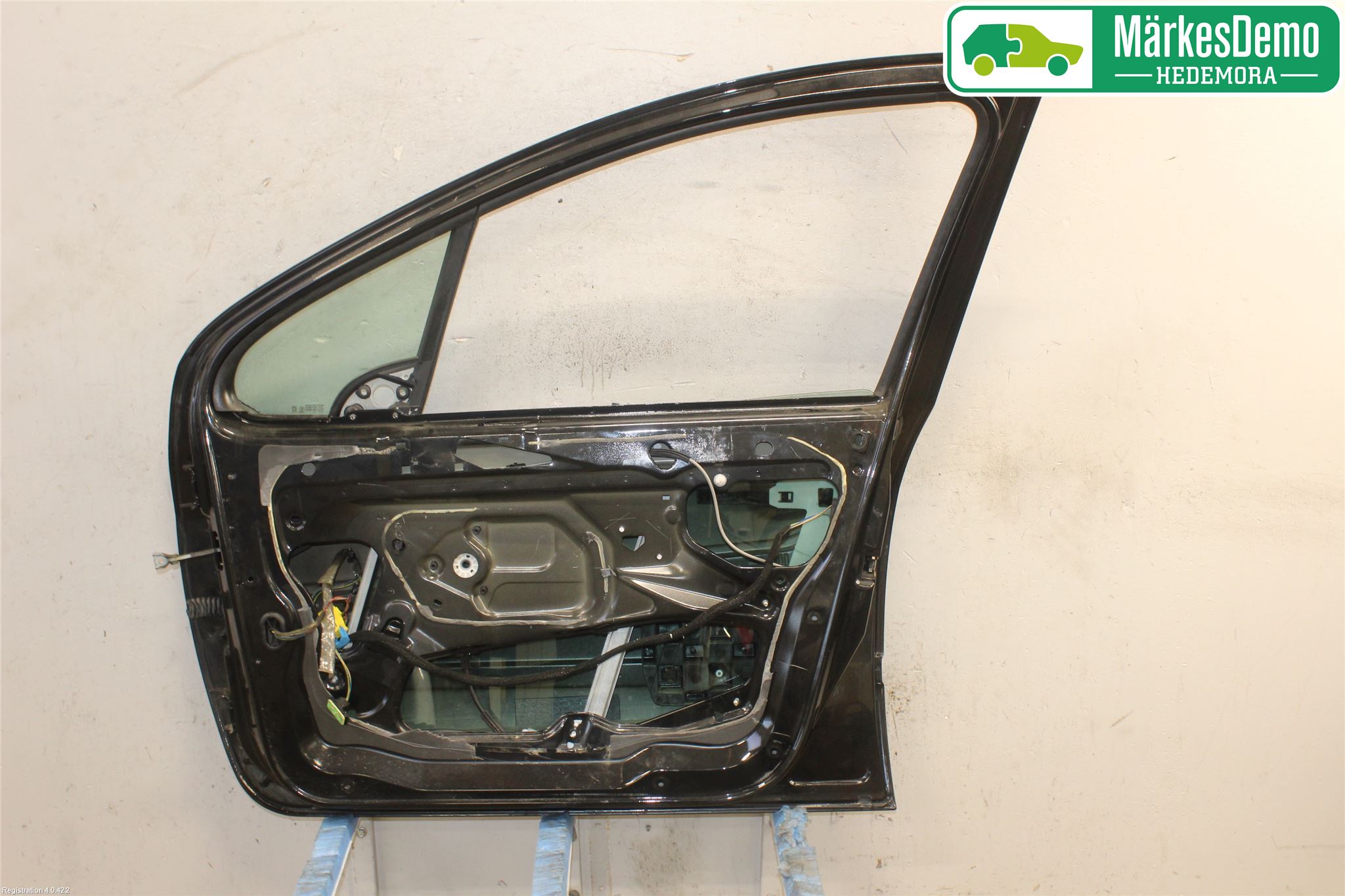 Peugeot 307     05-08 Dörr Fram Höger