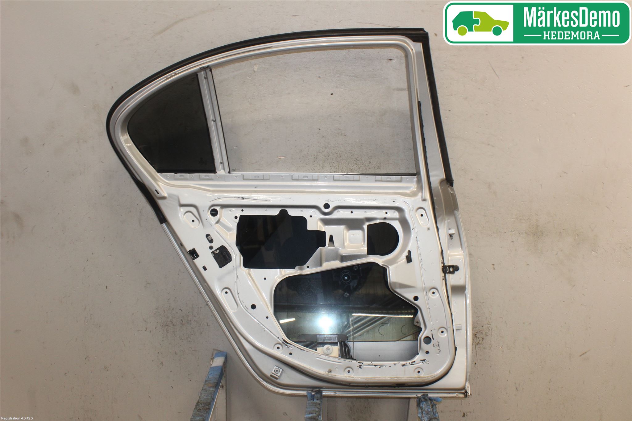 BMW 5 E60/61 Sed/Tou 02-10 Dörr Bak Vänster