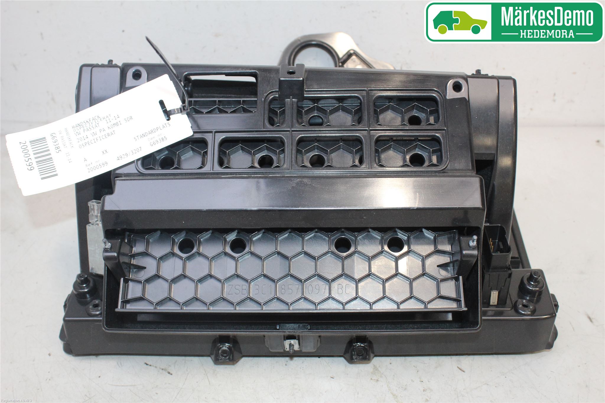 Volkswagen VW PASSAT 11-14 Handskfack