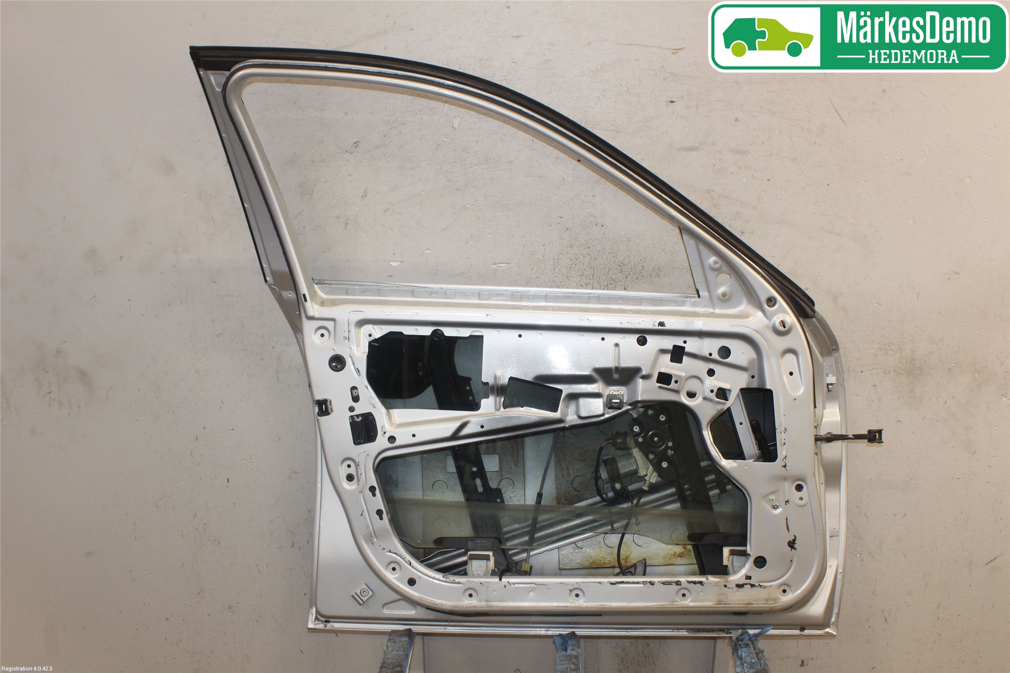 BMW 5 E60/61 Sed/Tou 02-10 Dörr Fram Vänster