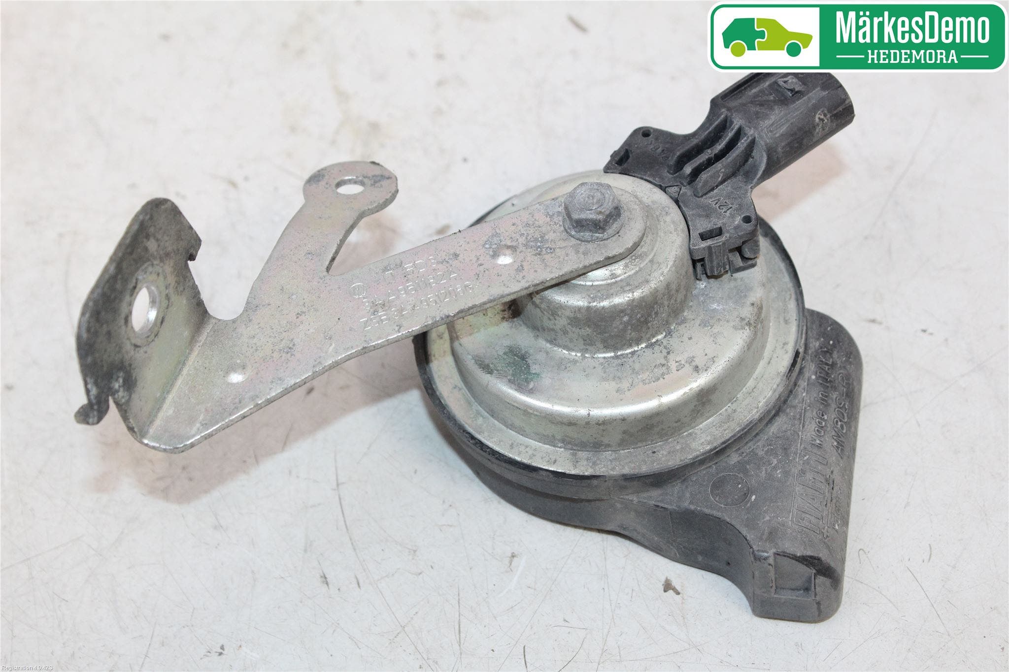 Volkswagen VW PASSAT 11-14 Signalhorn