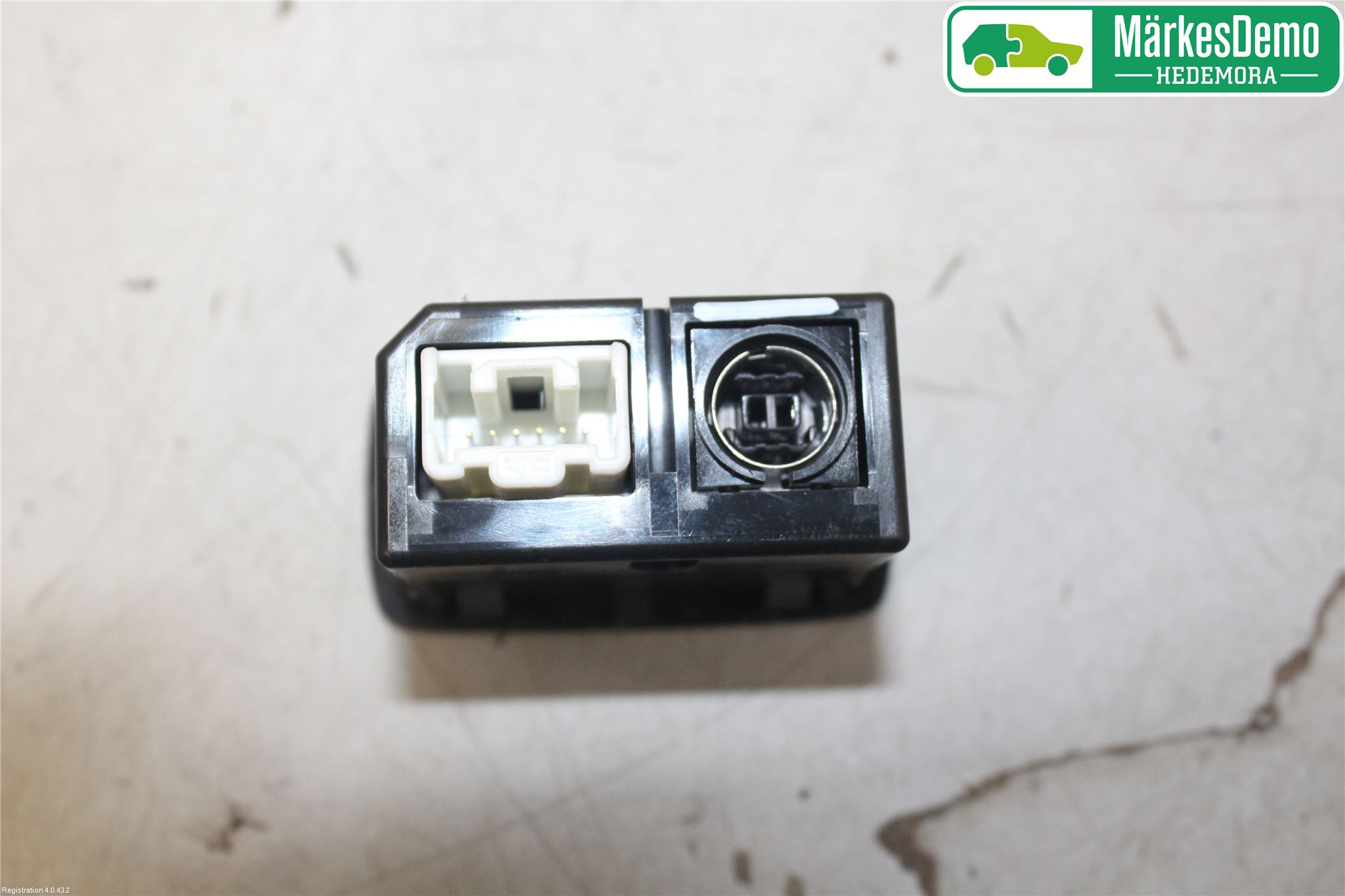 Subaru STI RACING Usb Connection