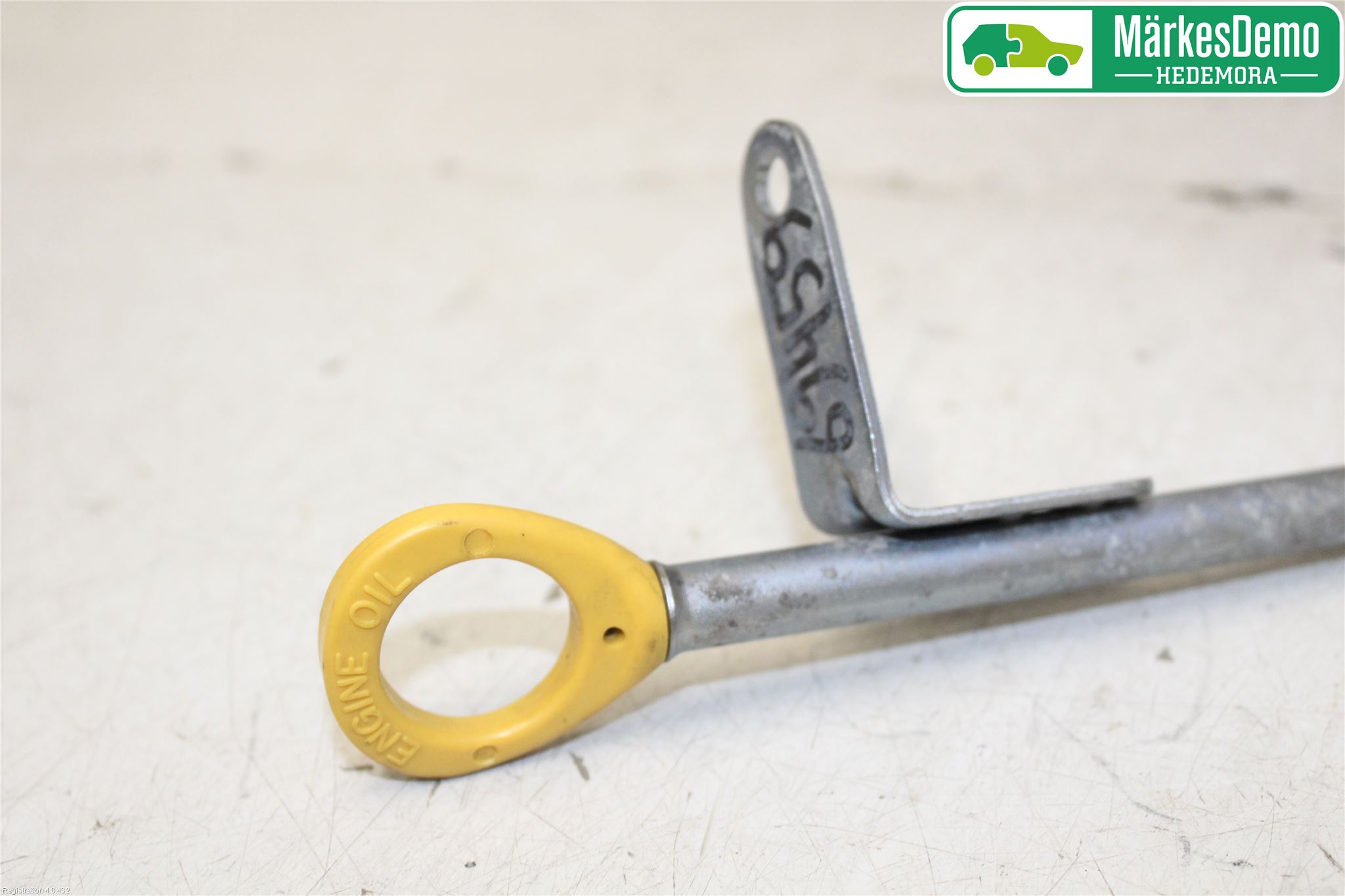 Toyota YARIS XP130 12-14 Oljesticka