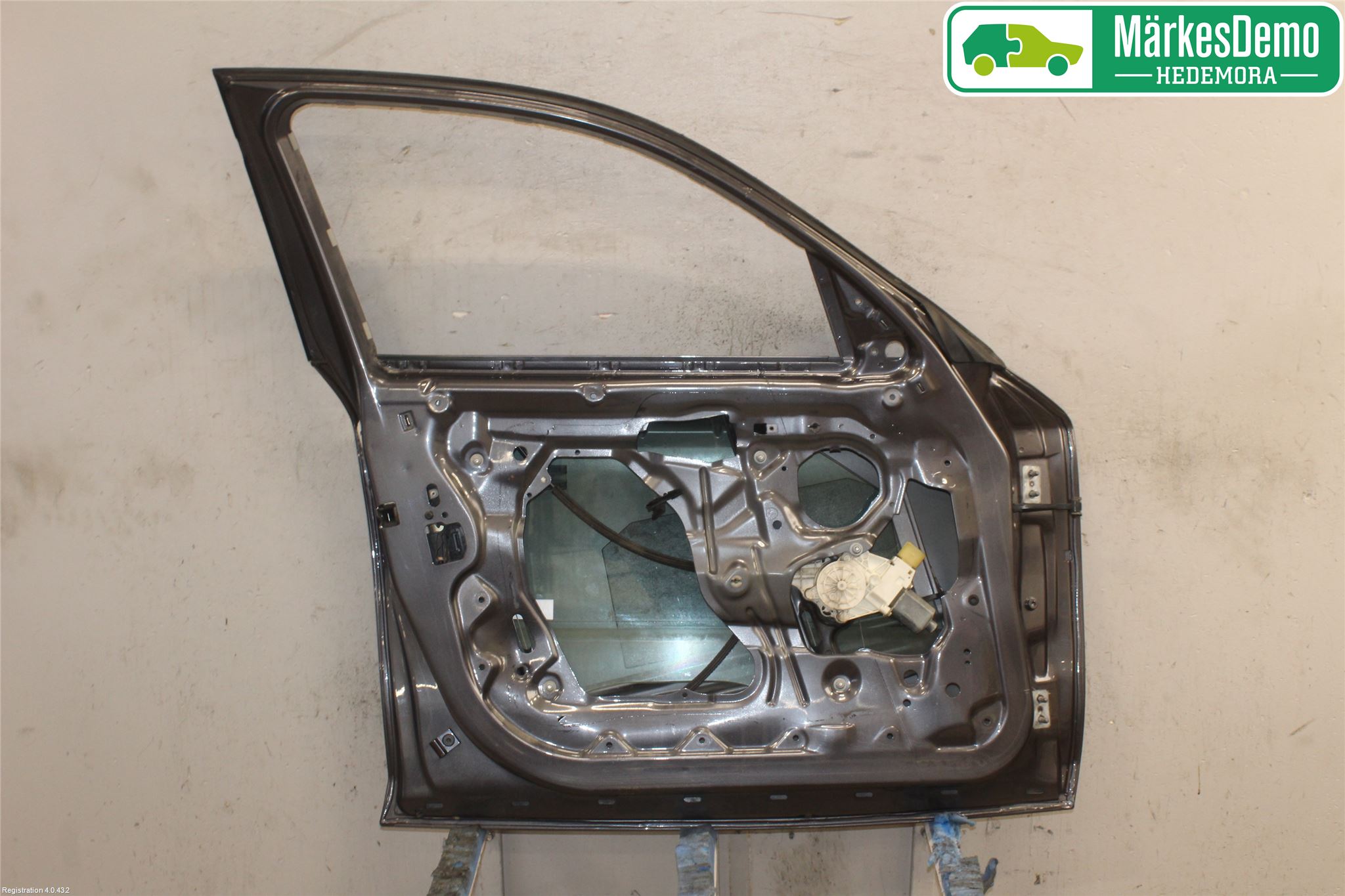 BMW 1 E87/81 5D/3D 03-11 Dörr Fram Vänster