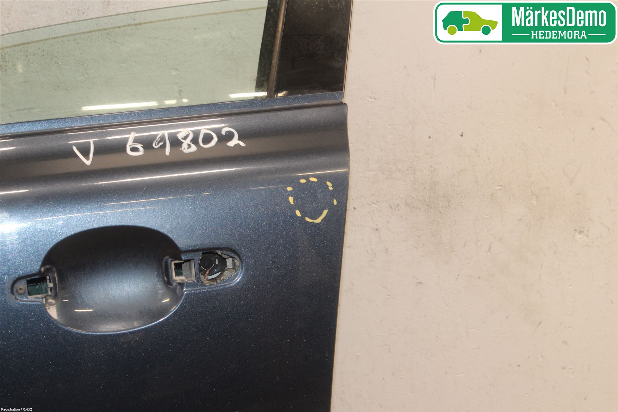 Volvo V70 08-13 Dörr Fram Vänster