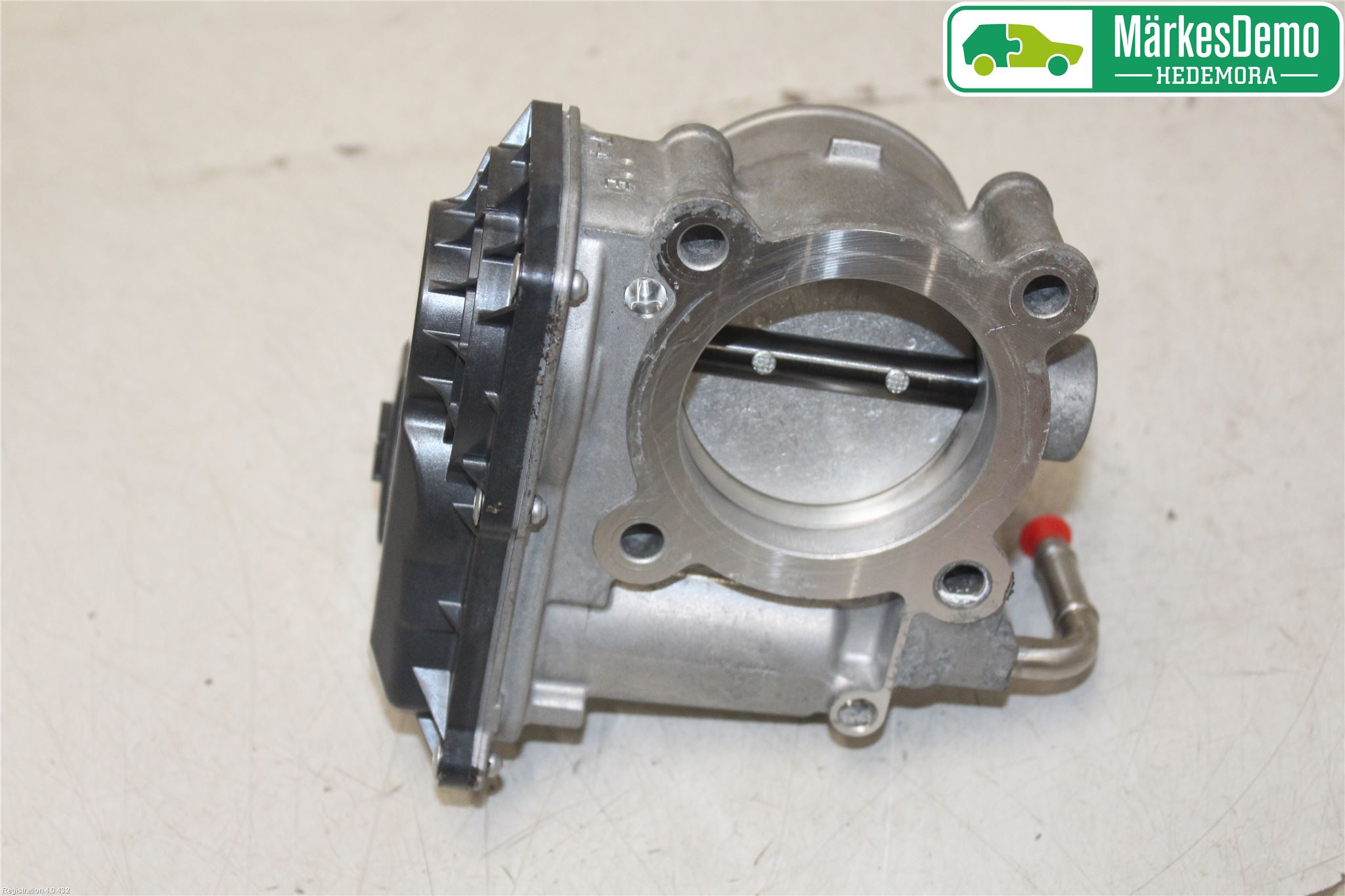 Toyota RAV4 13-18 Injspjällhus