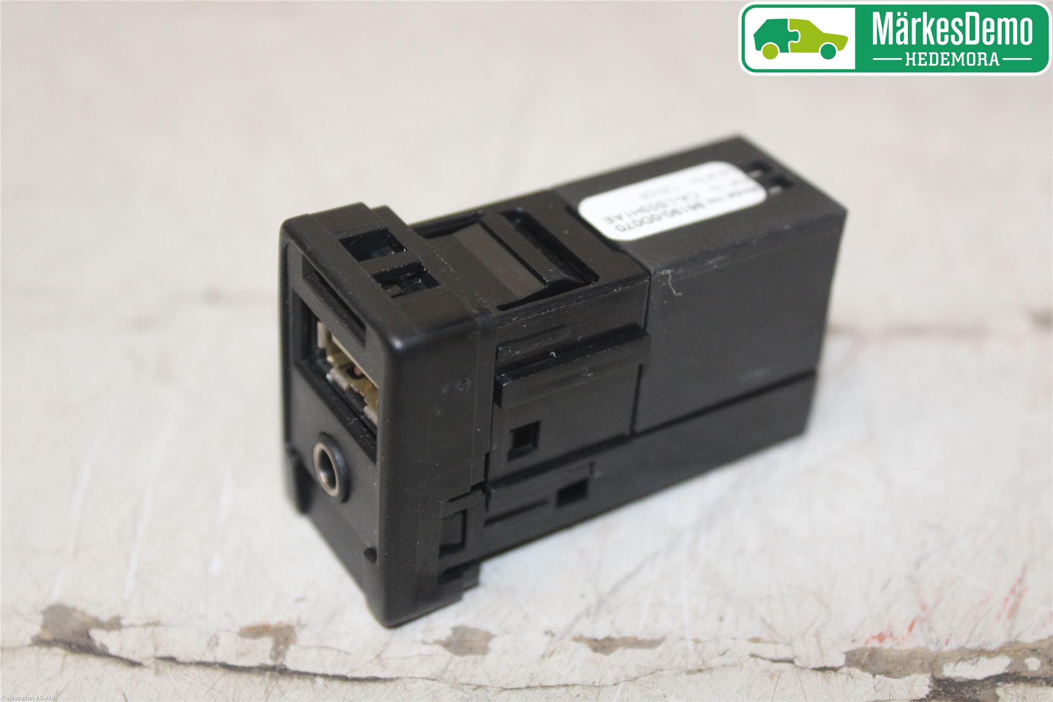 Toyota YARIS XP130 12-14 Usb Connection