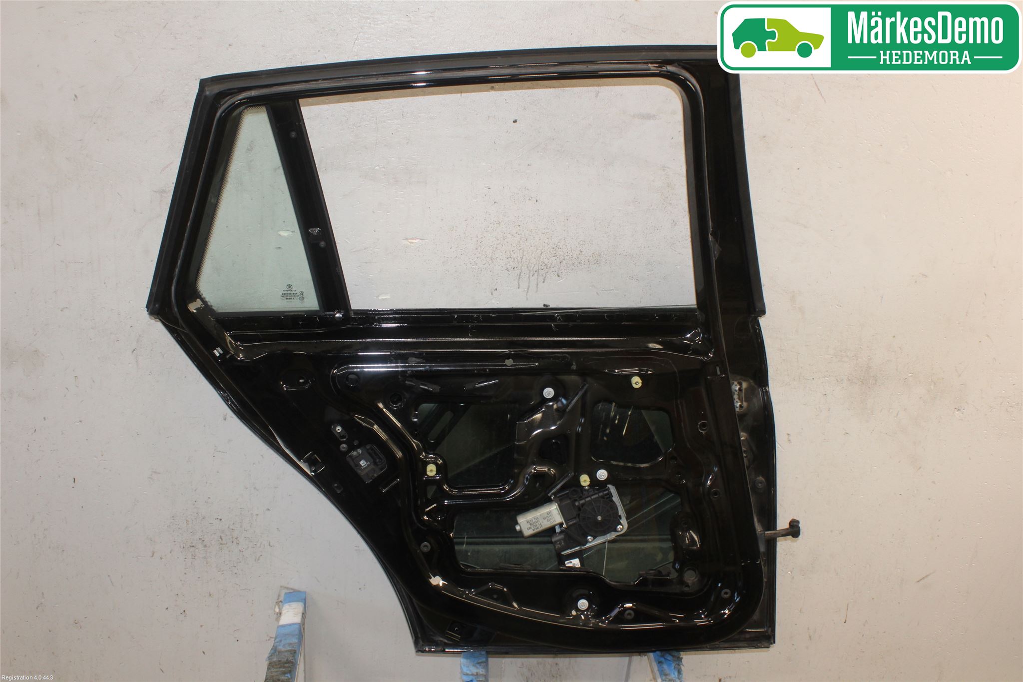 BMW 3 E90/91 SED/TOU 05-12 Dörr Bak Vänster