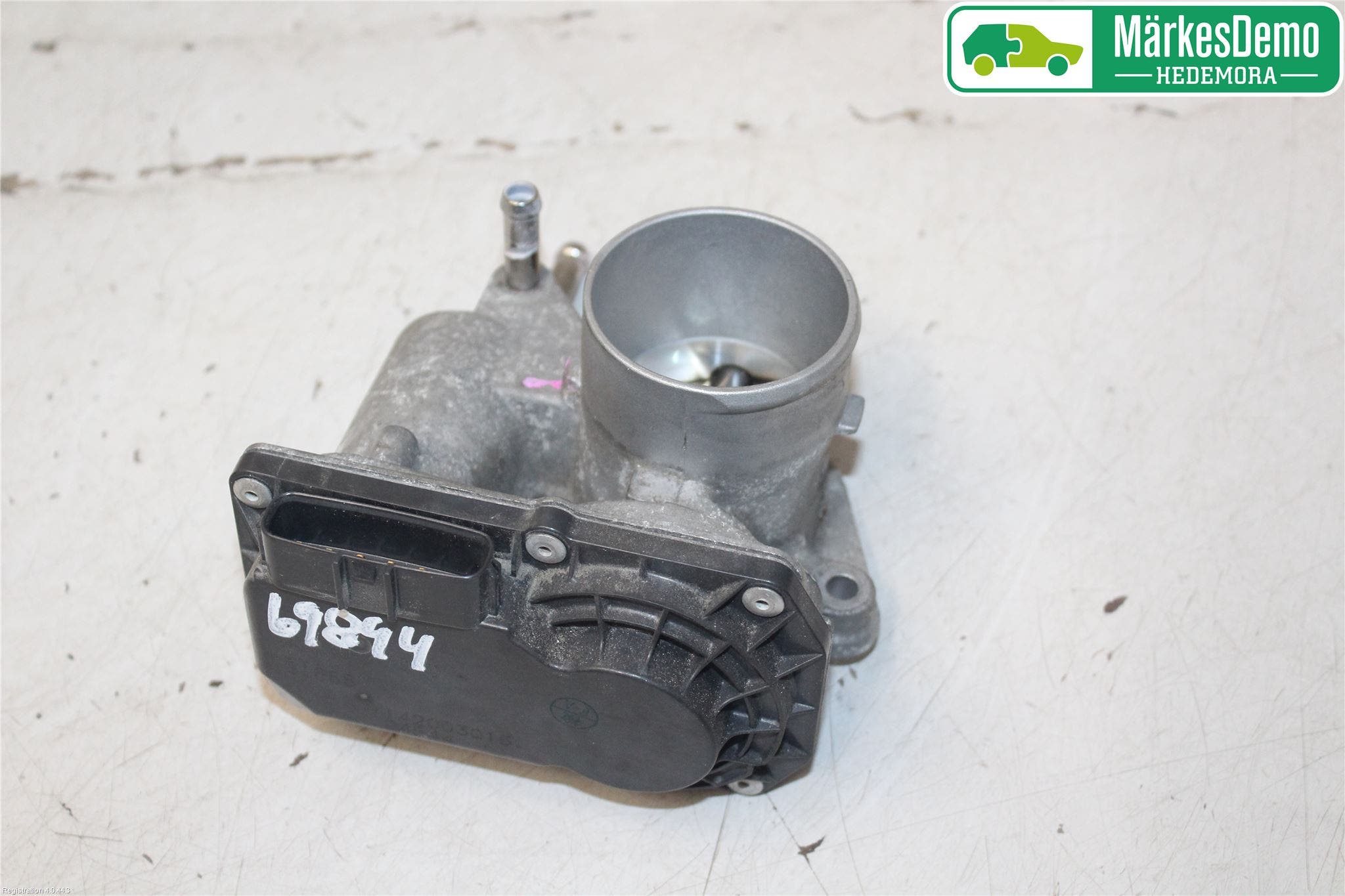 Toyota YARIS XP130 12-14 Injspjällhus