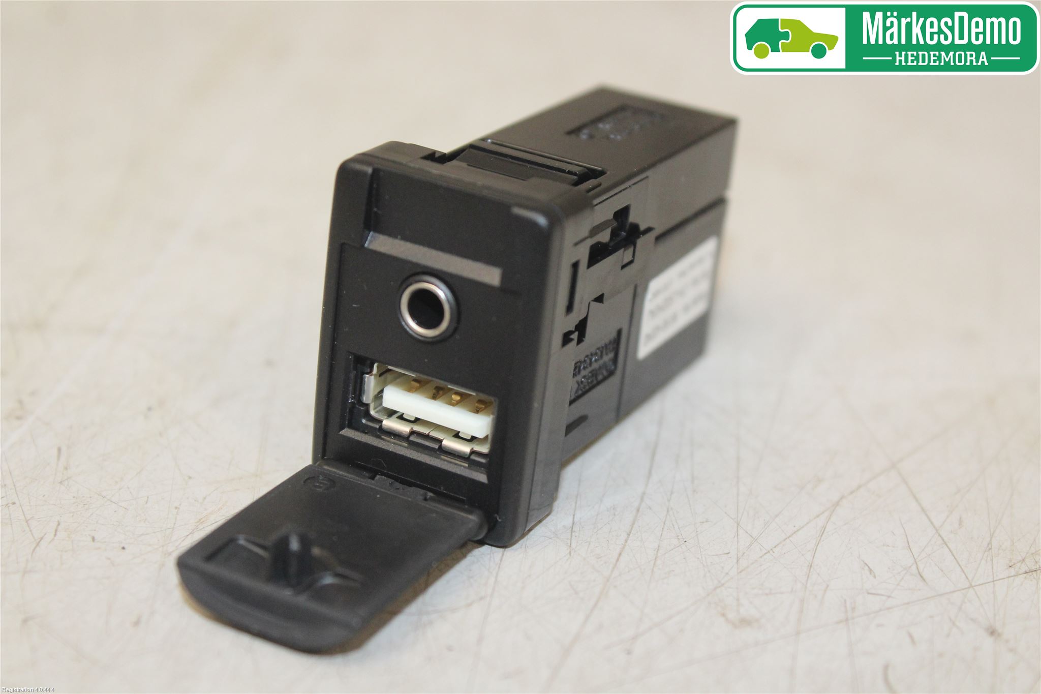 Toyota RAV4 13-18 Usb Connection