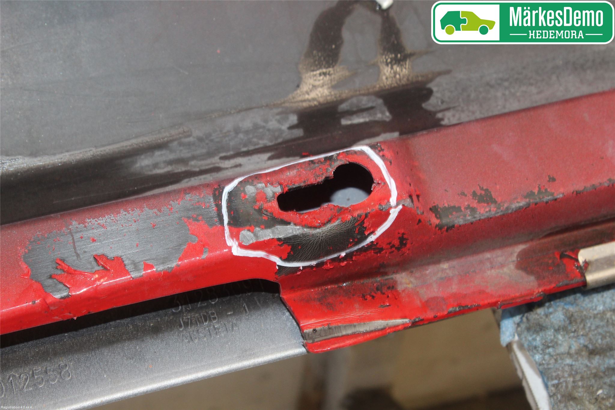 Volvo V60 11-13 Sidokjol Vä