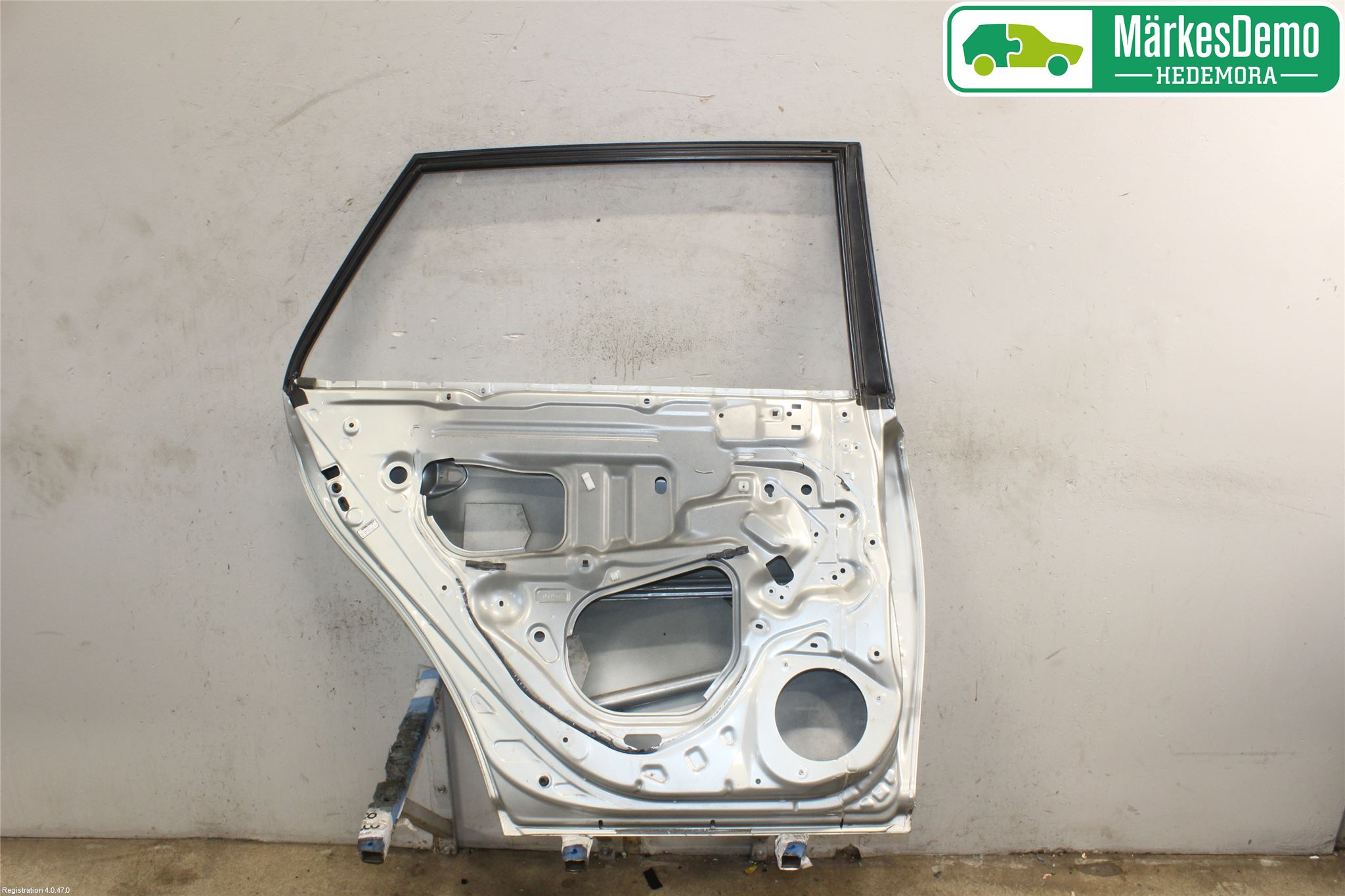 Toyota AVENSIS 03-06 Dörr Bak Vänster