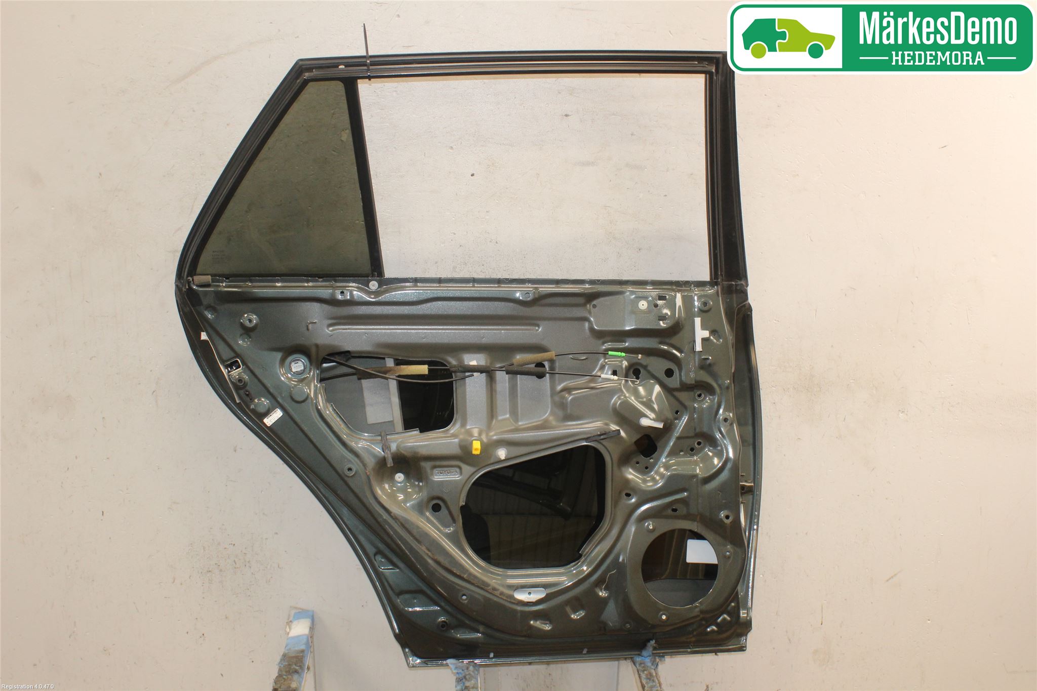 Toyota AVENSIS 03-06 Dörr Bak Vänster