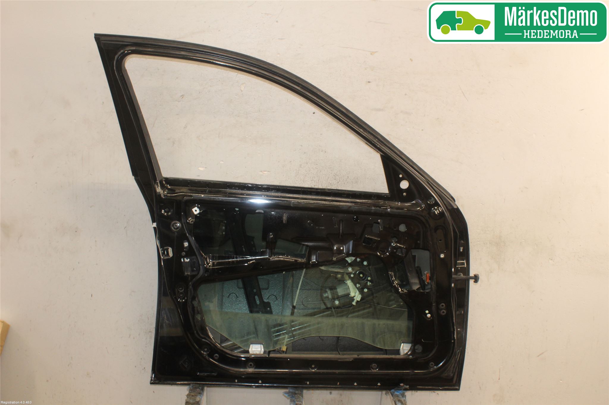 BMW 5 E60/61 Sed/Tou 02-10 Dörr Fram Vänster