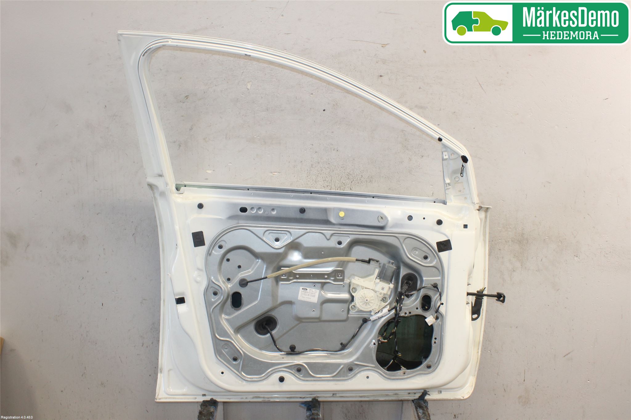 Ford FOCUS     04-07 Dörr Fram Vänster