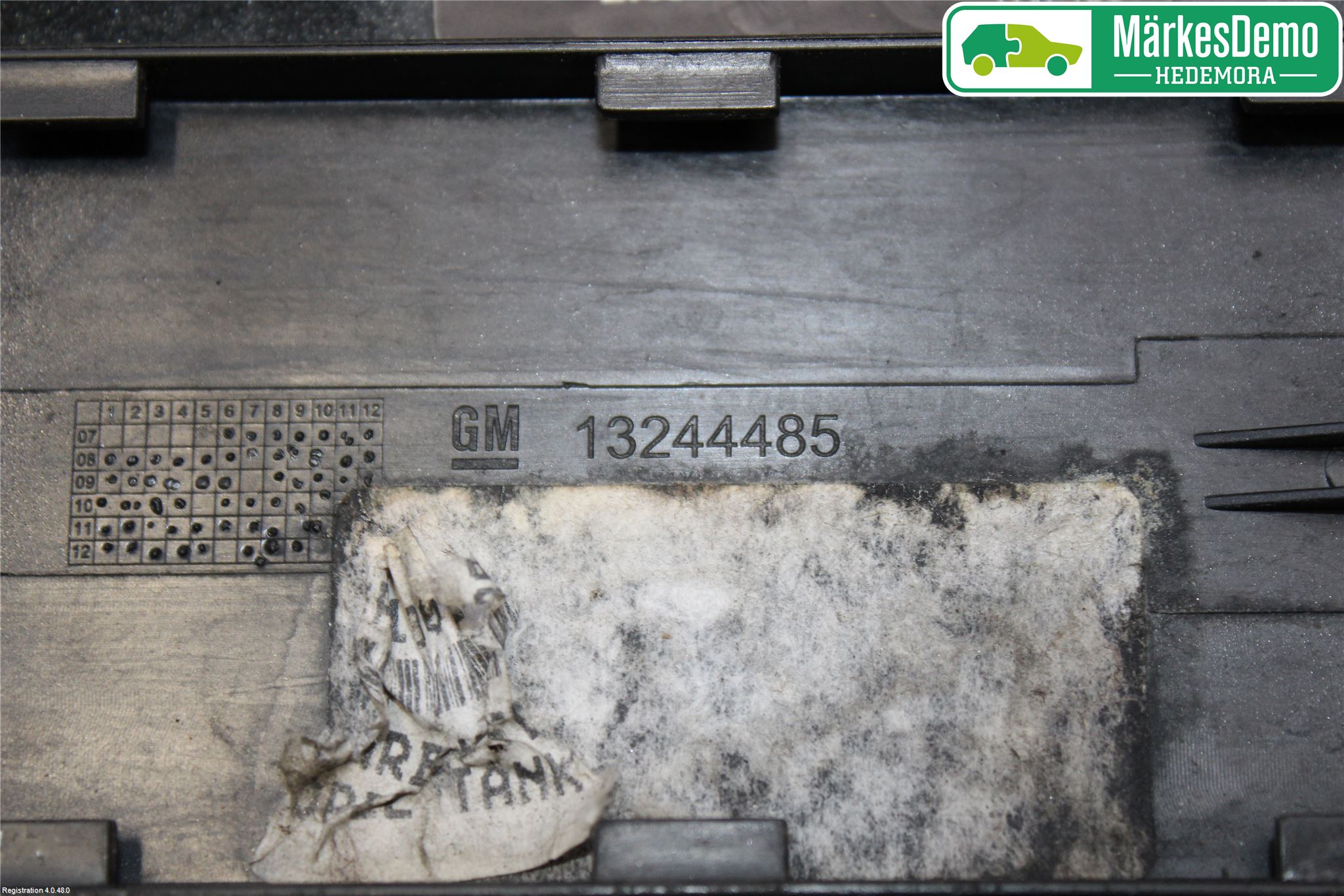 Opel INSIGNIA 09-16 Tanklucka