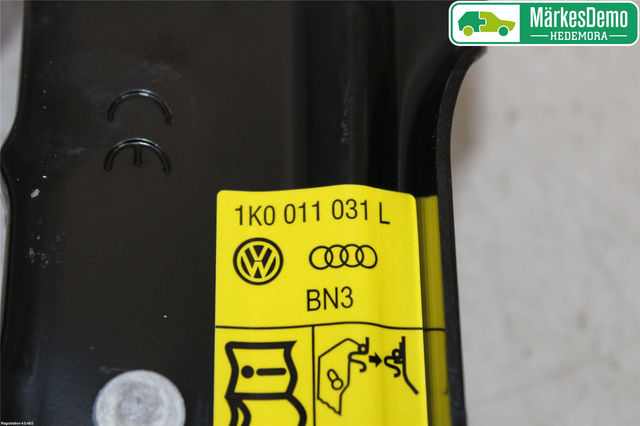 Volkswagen VW GOLF VI 09-13 Domkraft